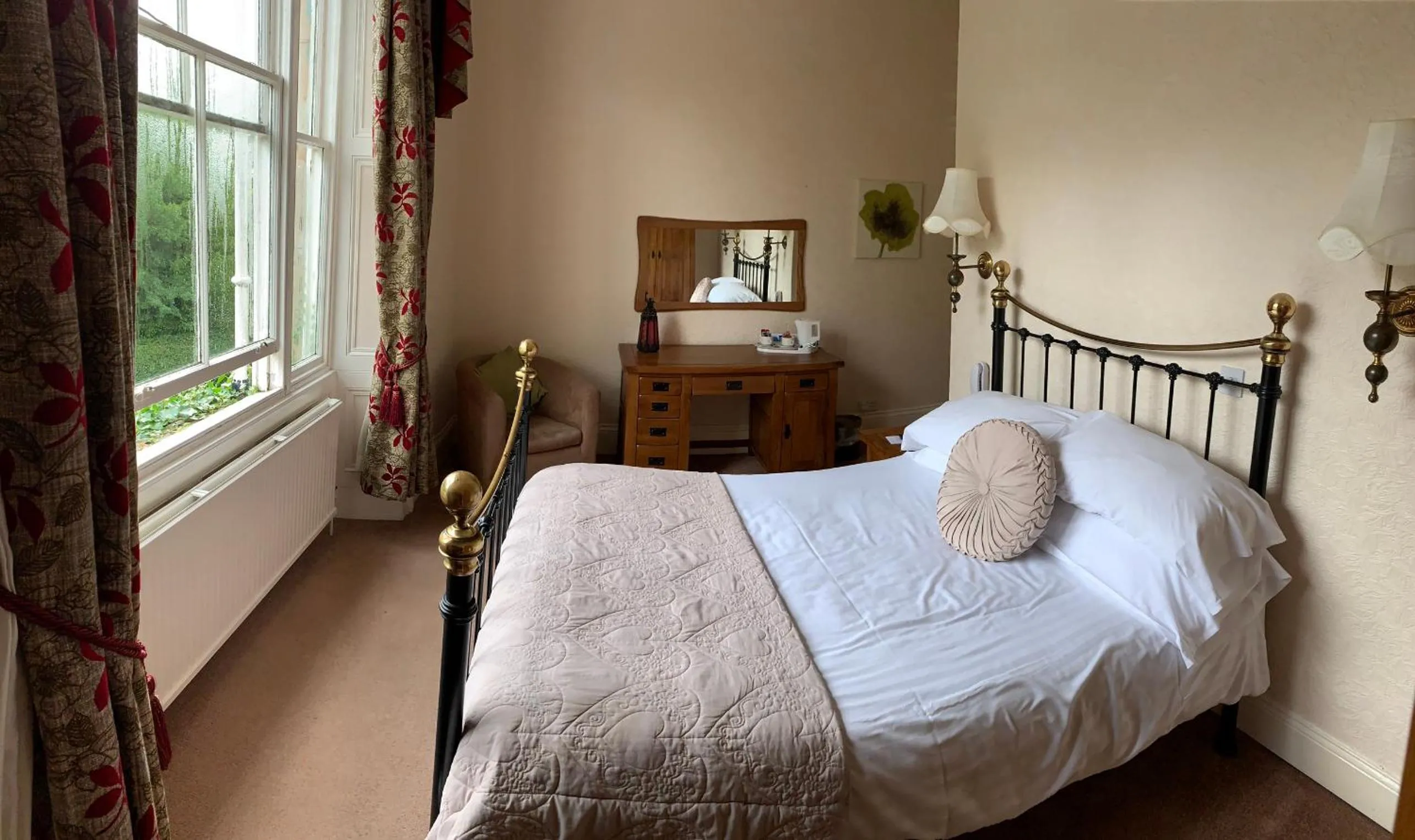 Bedroom, Bed in Broughton Craggs Hotel