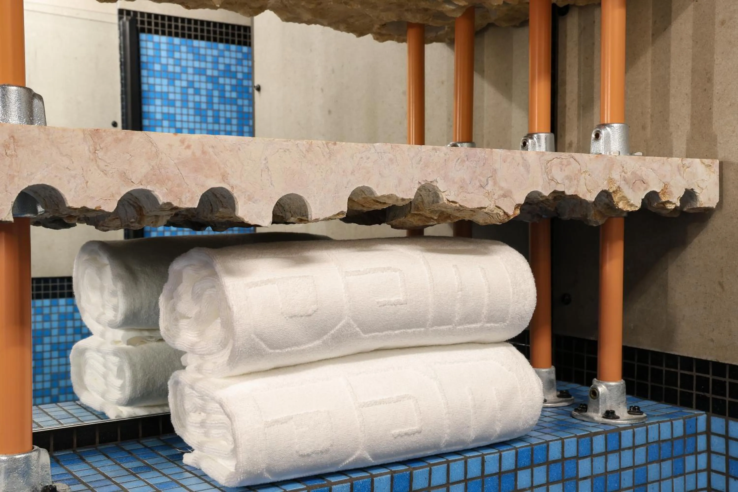 Bathroom in JAM Lisbon