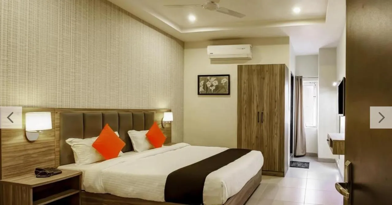 Bed in Hotel Sindhura Grand