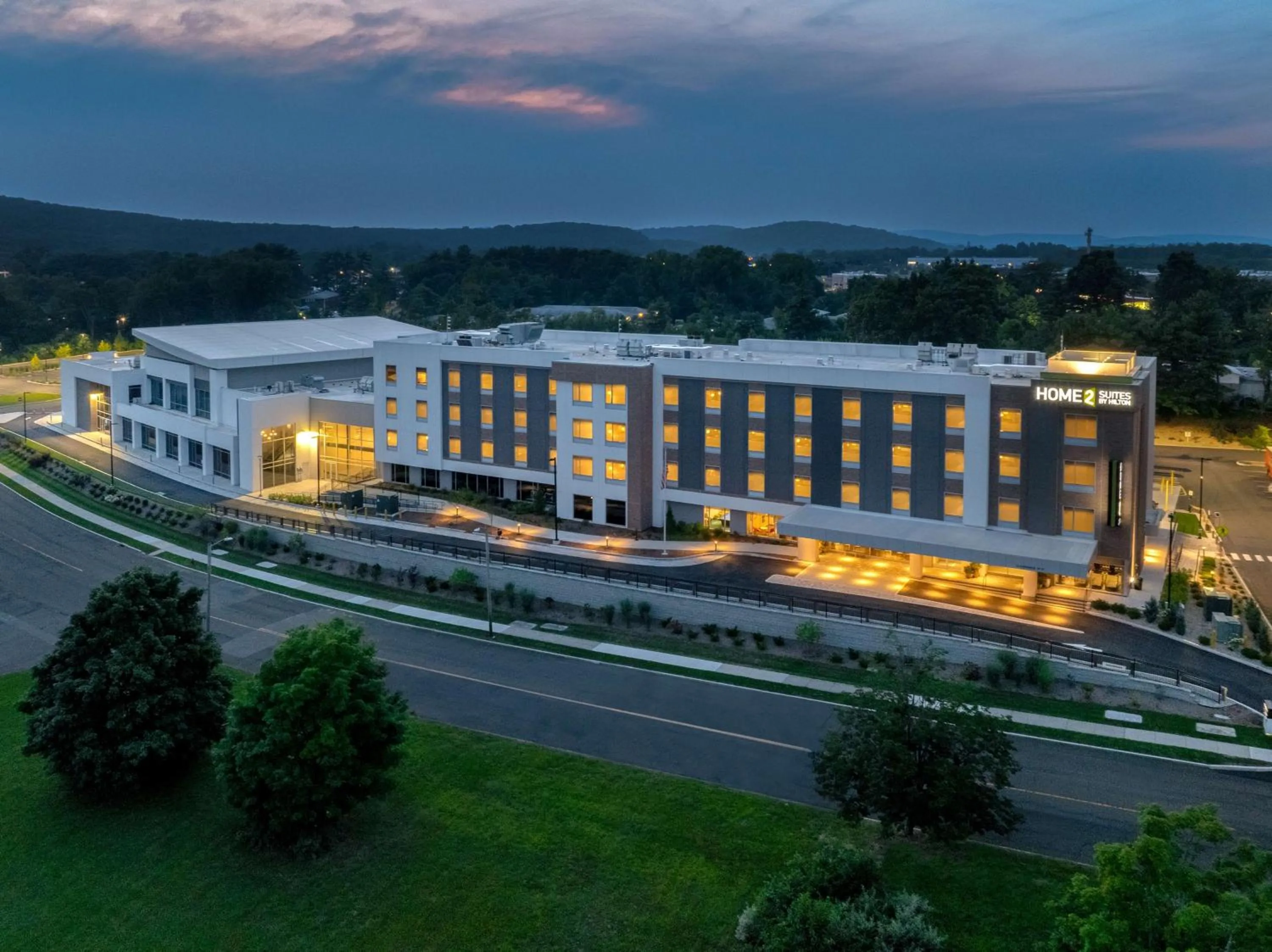 Property building in Home2 Suites By Hilton Bristol