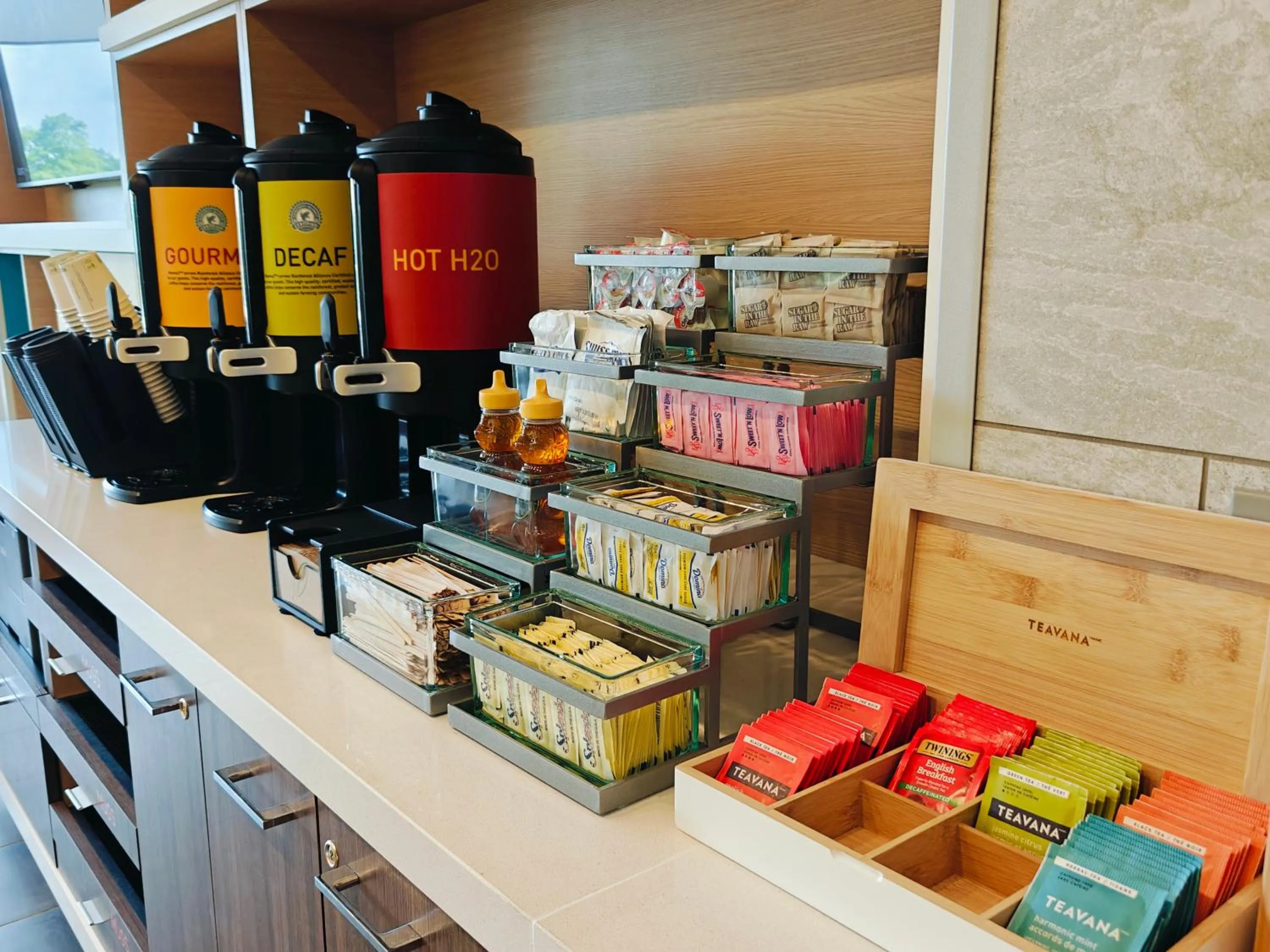 Coffee/tea facilities in Home2 Suites By Hilton Bristol