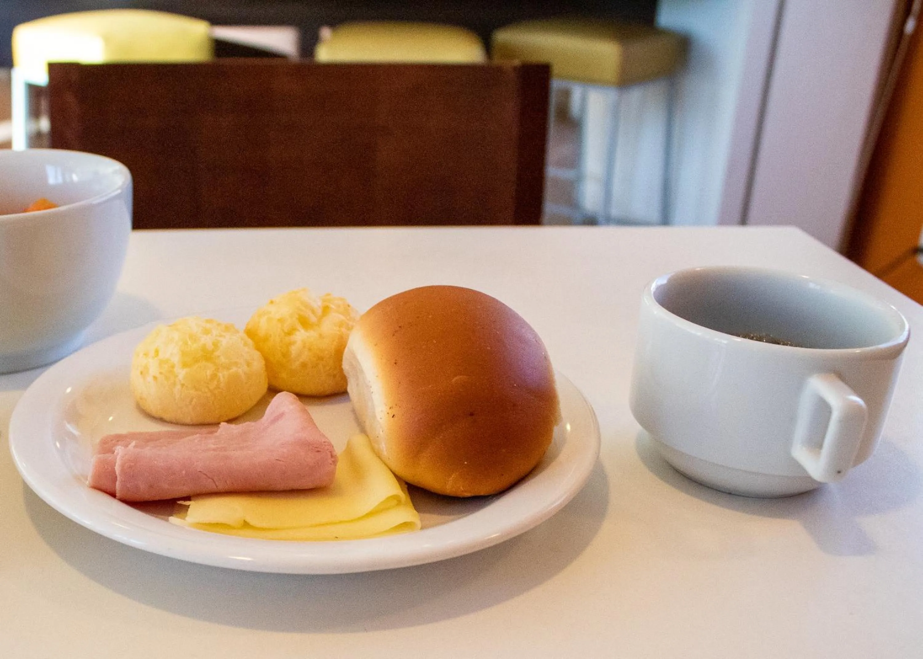 Restaurant/places to eat in VOA Business Supreme Choice Confins