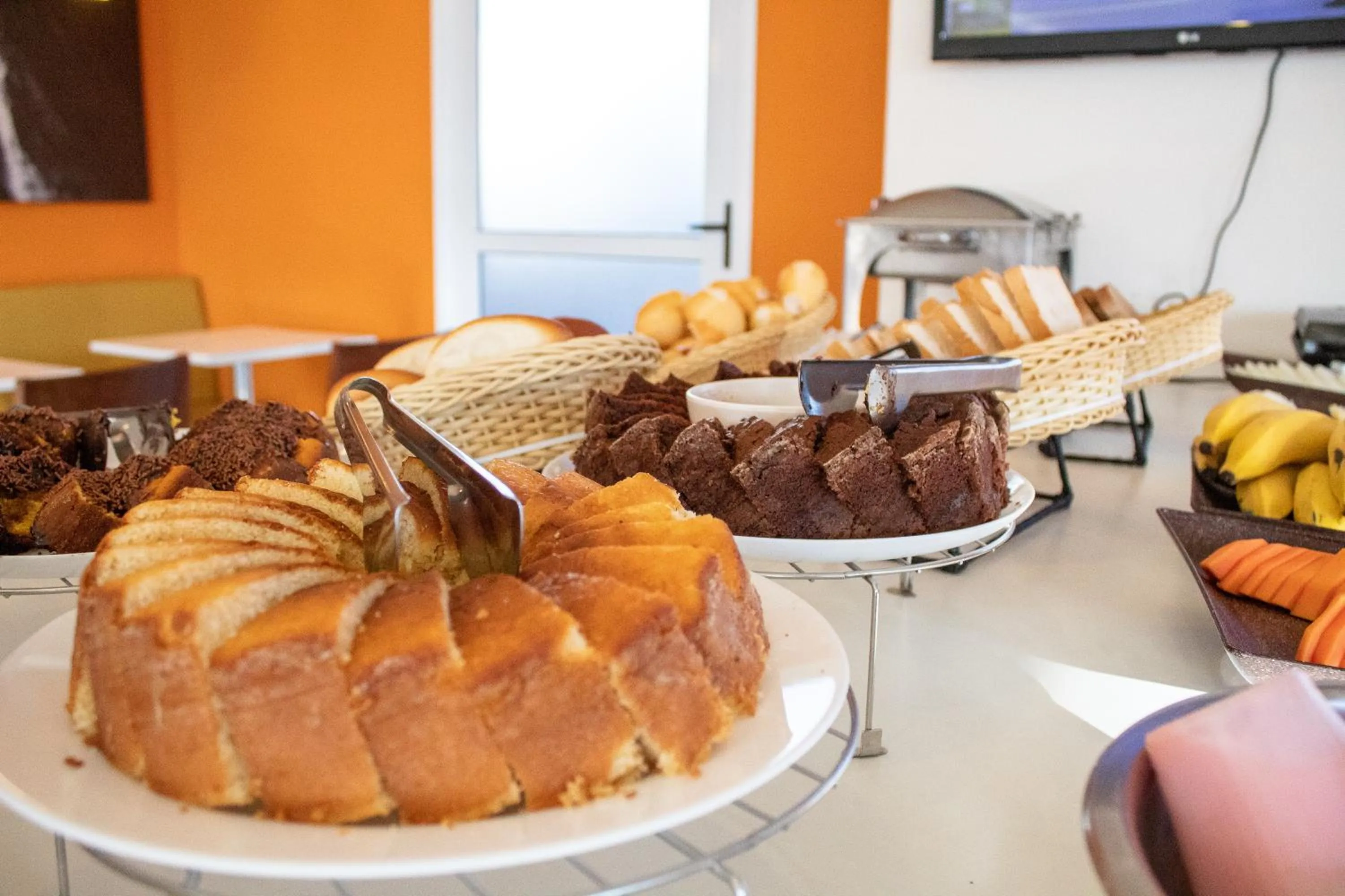 Food and drinks in VOA Business Supreme Choice Confins