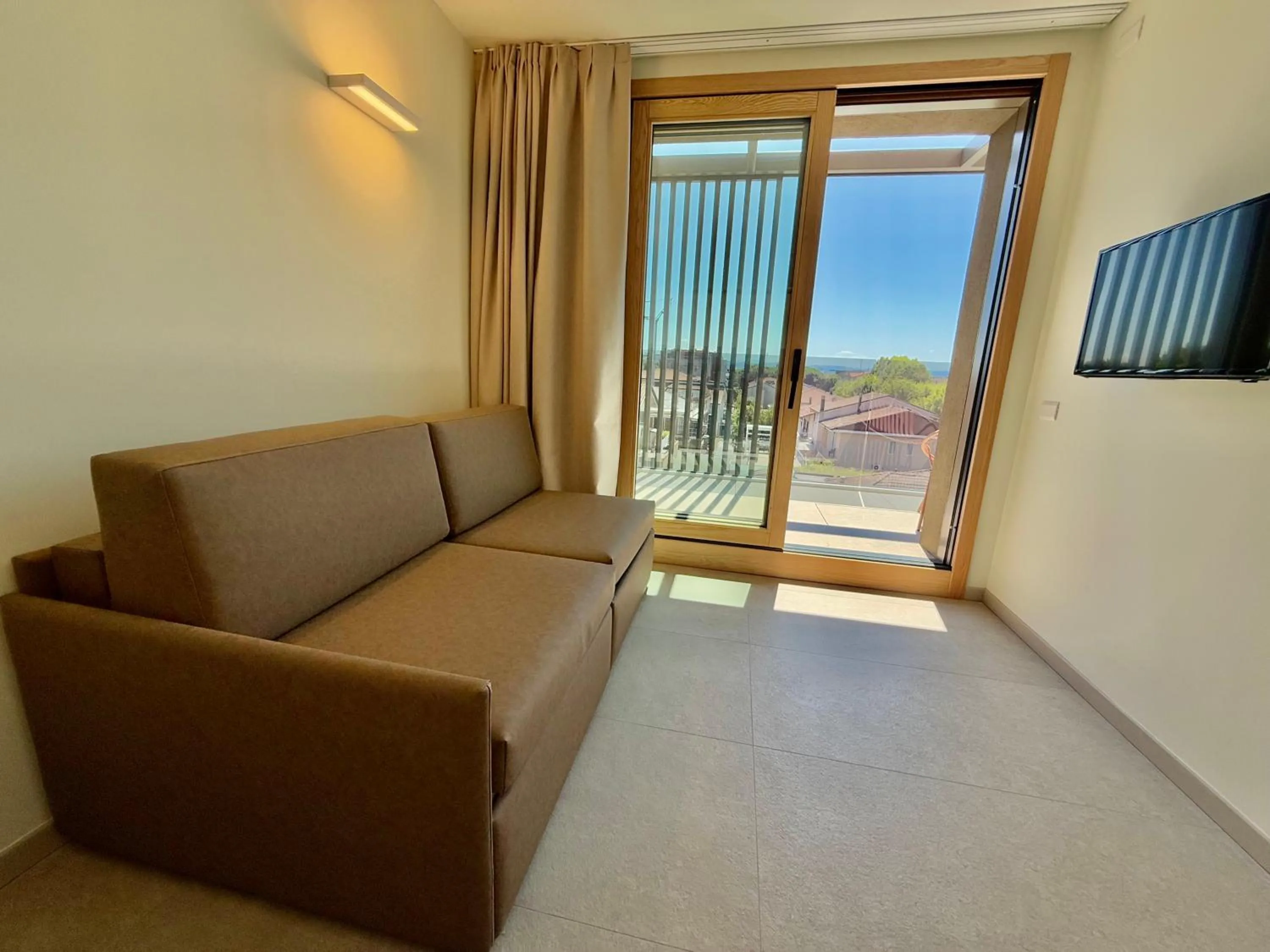 TV and multimedia in Hotel Paris Resort