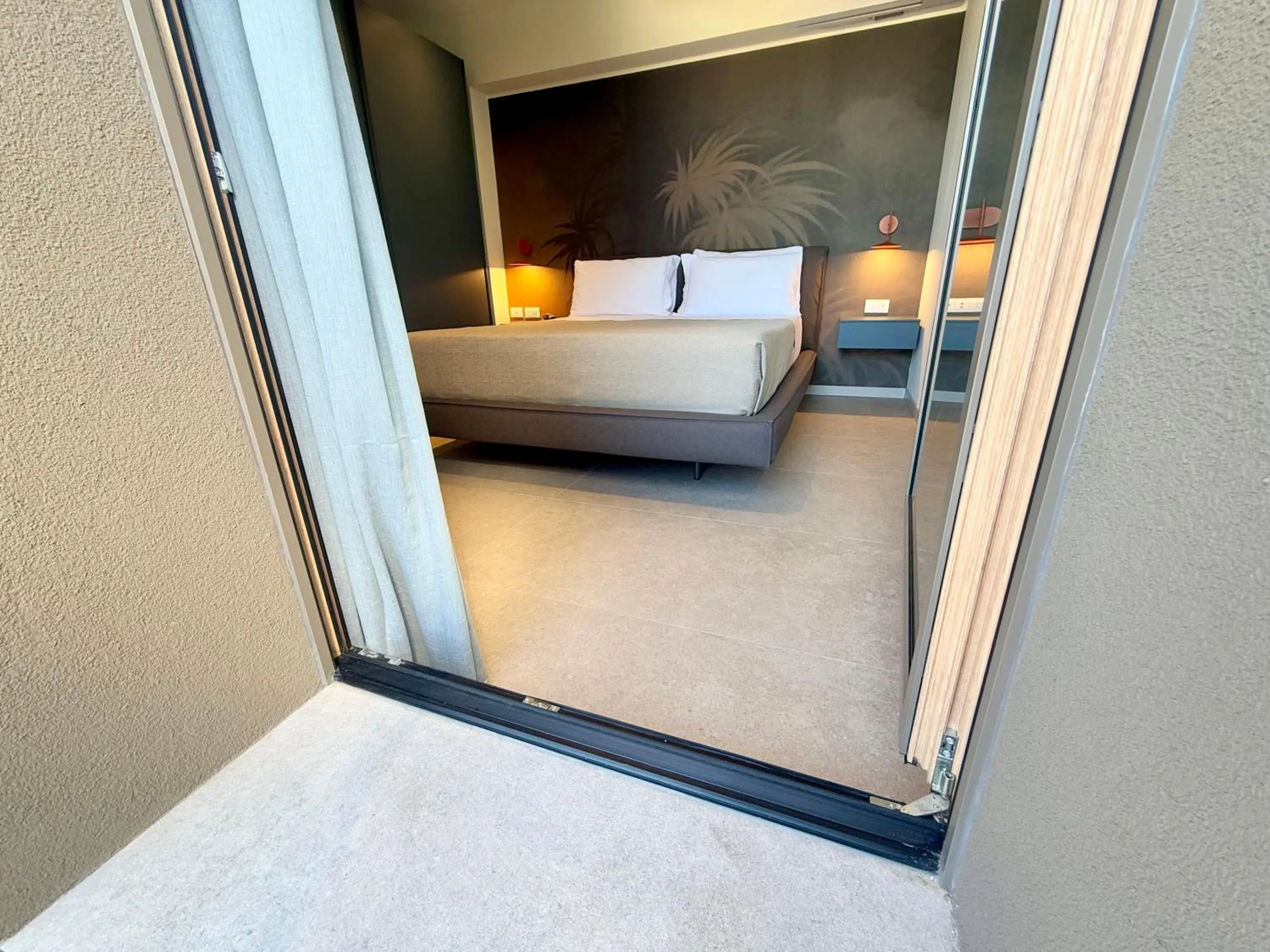 Bed in Hotel Paris Resort