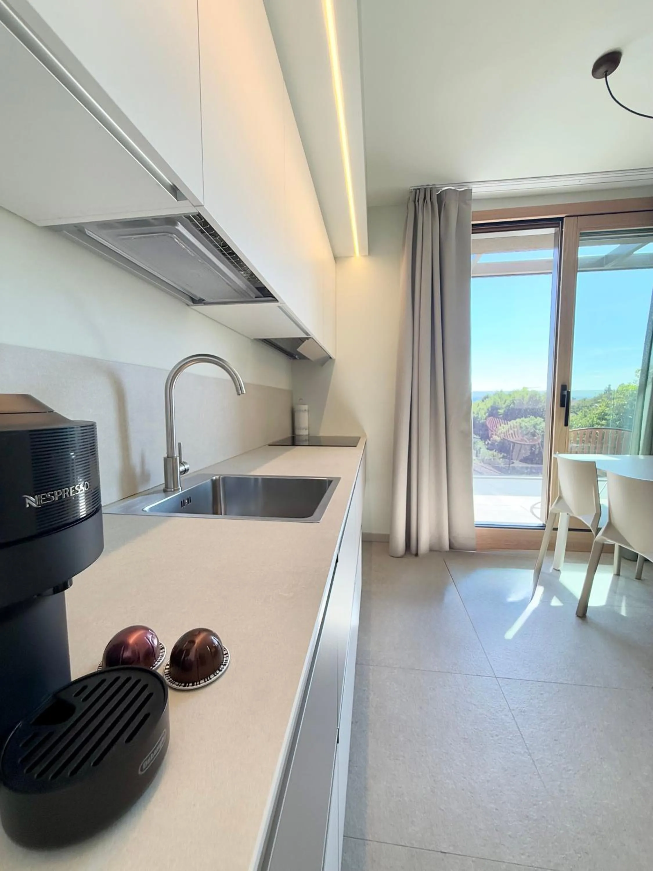 Kitchen or kitchenette in Hotel Paris Resort