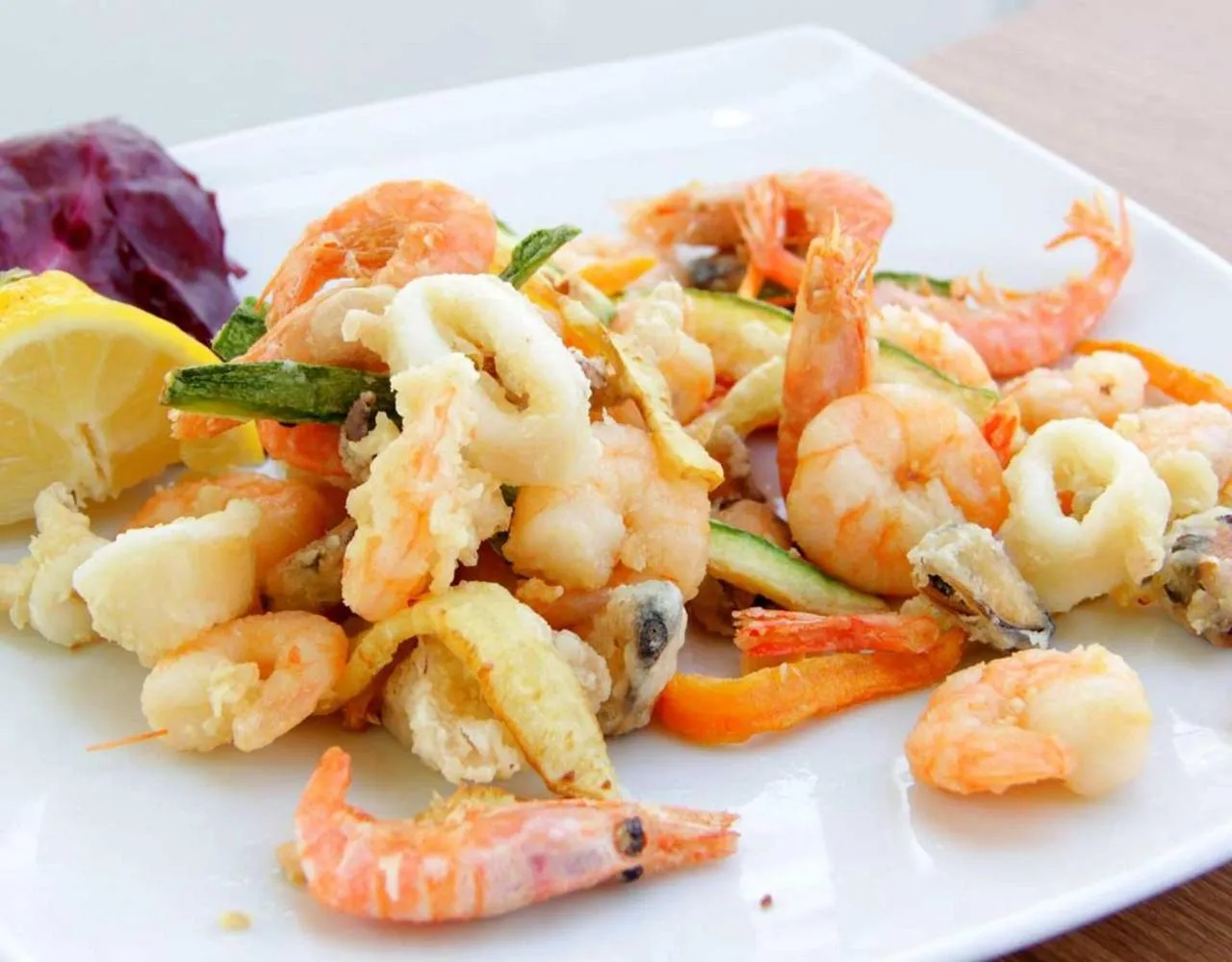 Restaurant/places to eat in Hotel Paris Resort