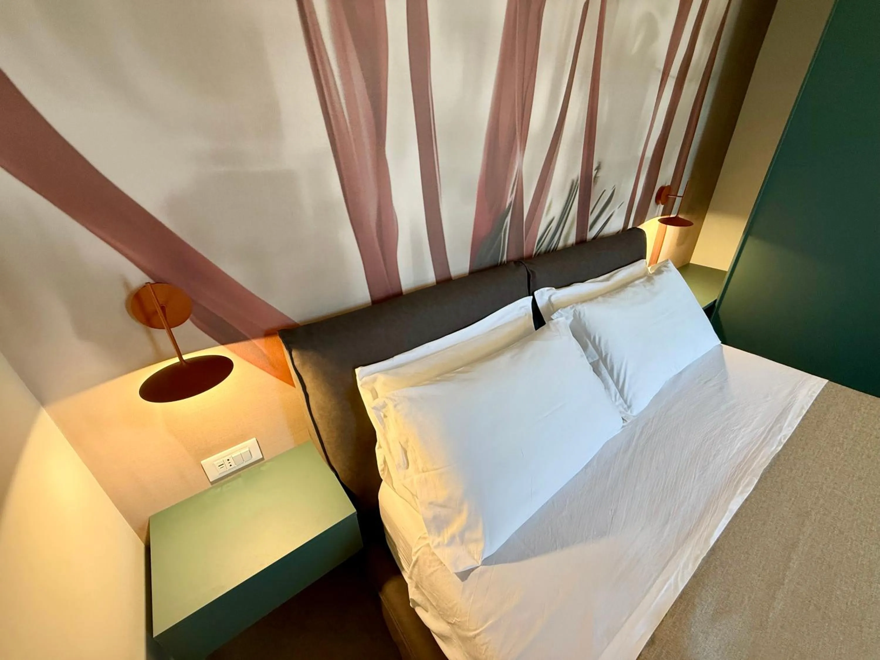 Bed in Hotel Paris Resort