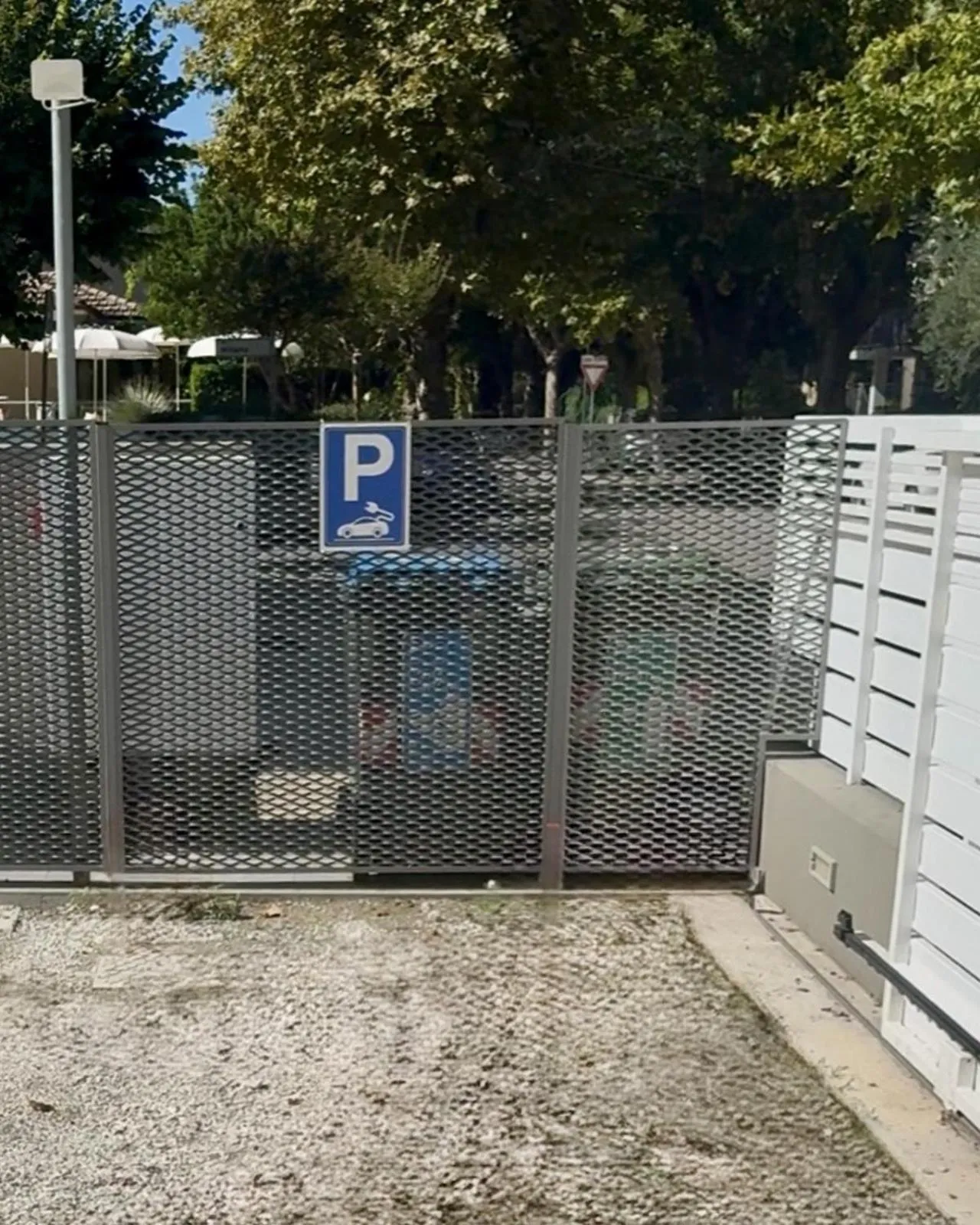Parking in Hotel Paris Resort