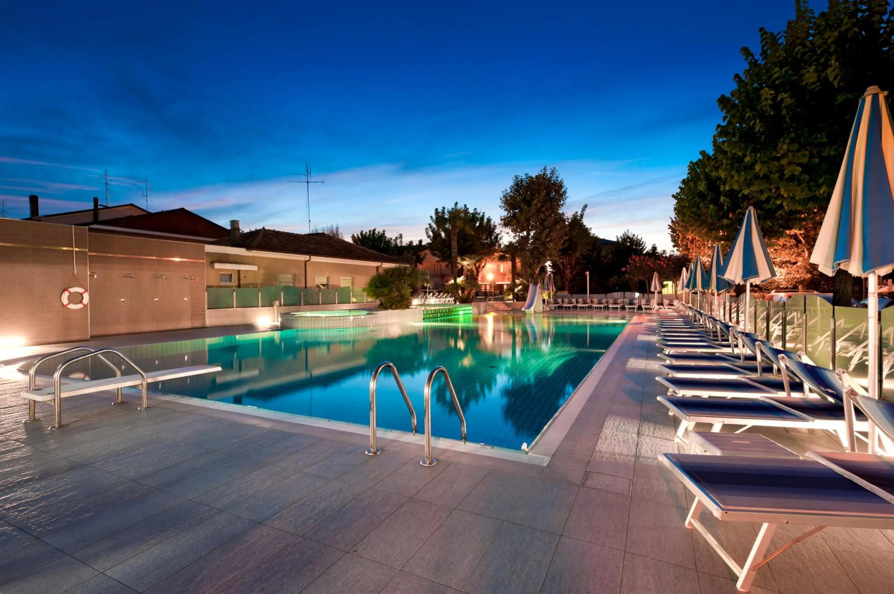 Summer in Hotel Paris Resort