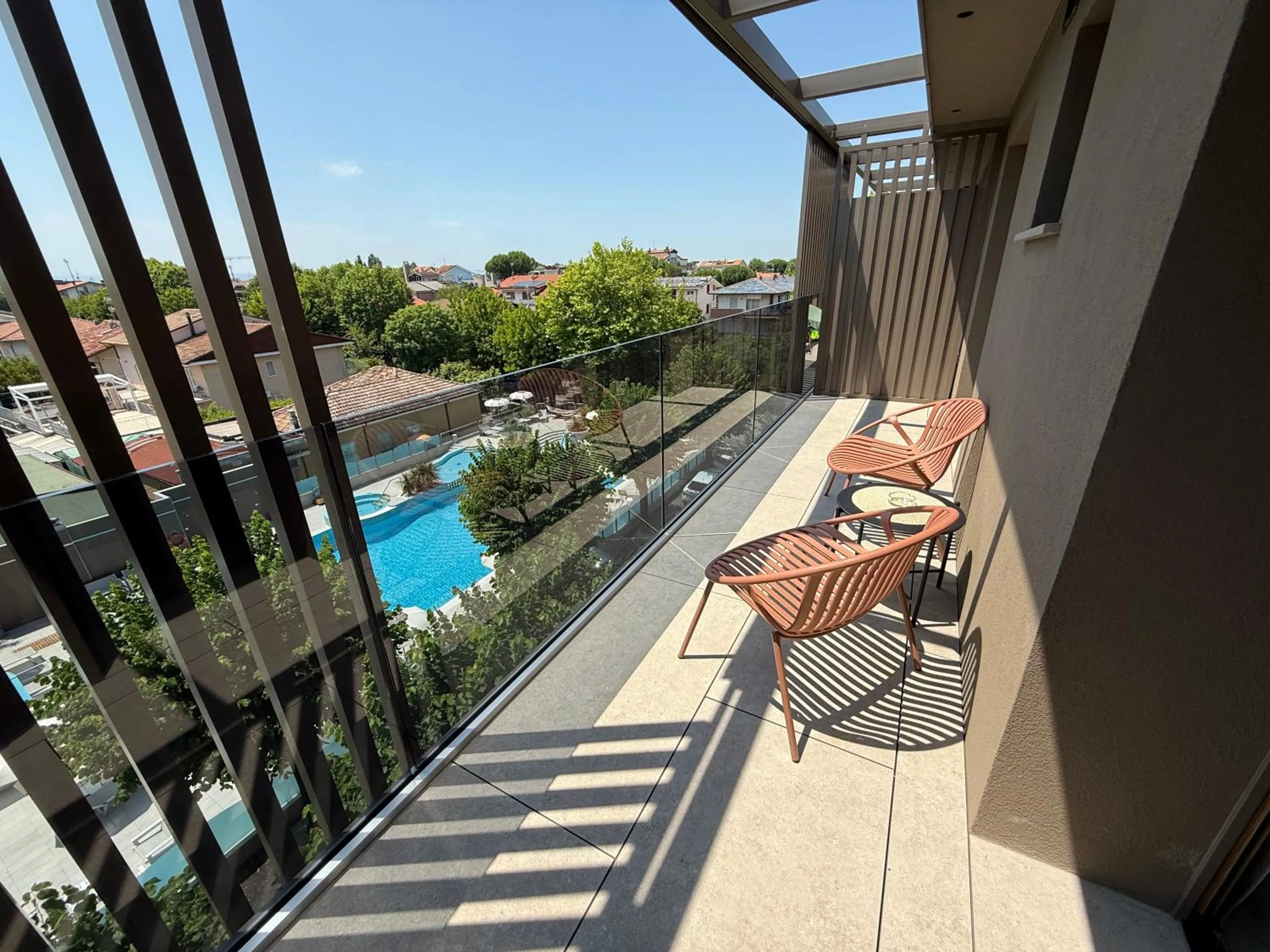 Property building in Hotel Paris Resort