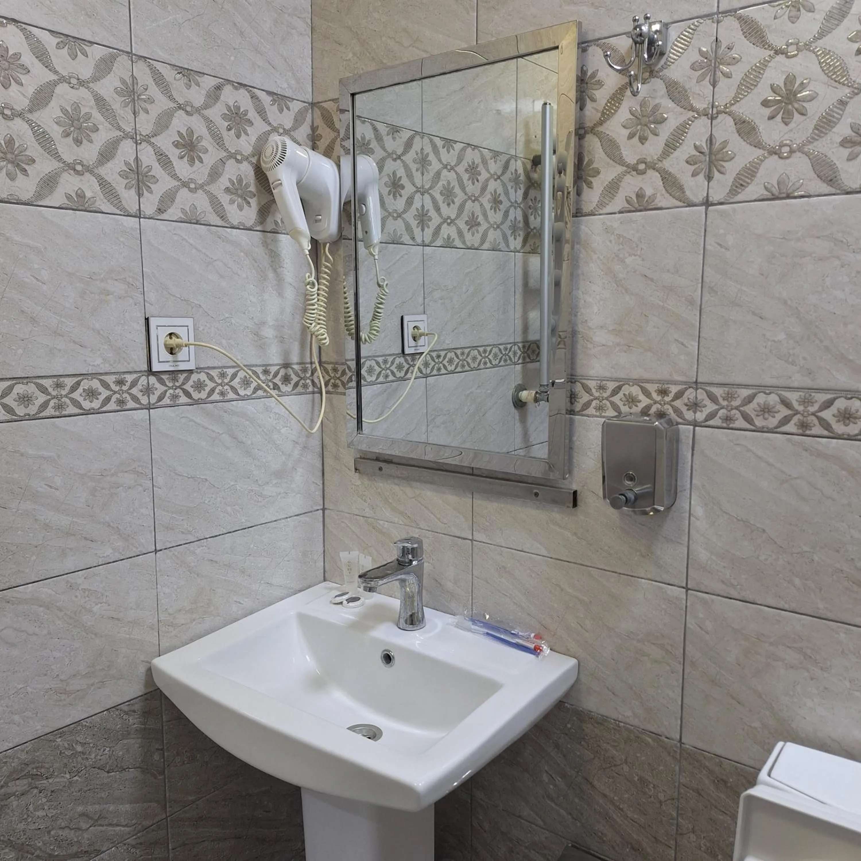 Shower in Nord West Hotel