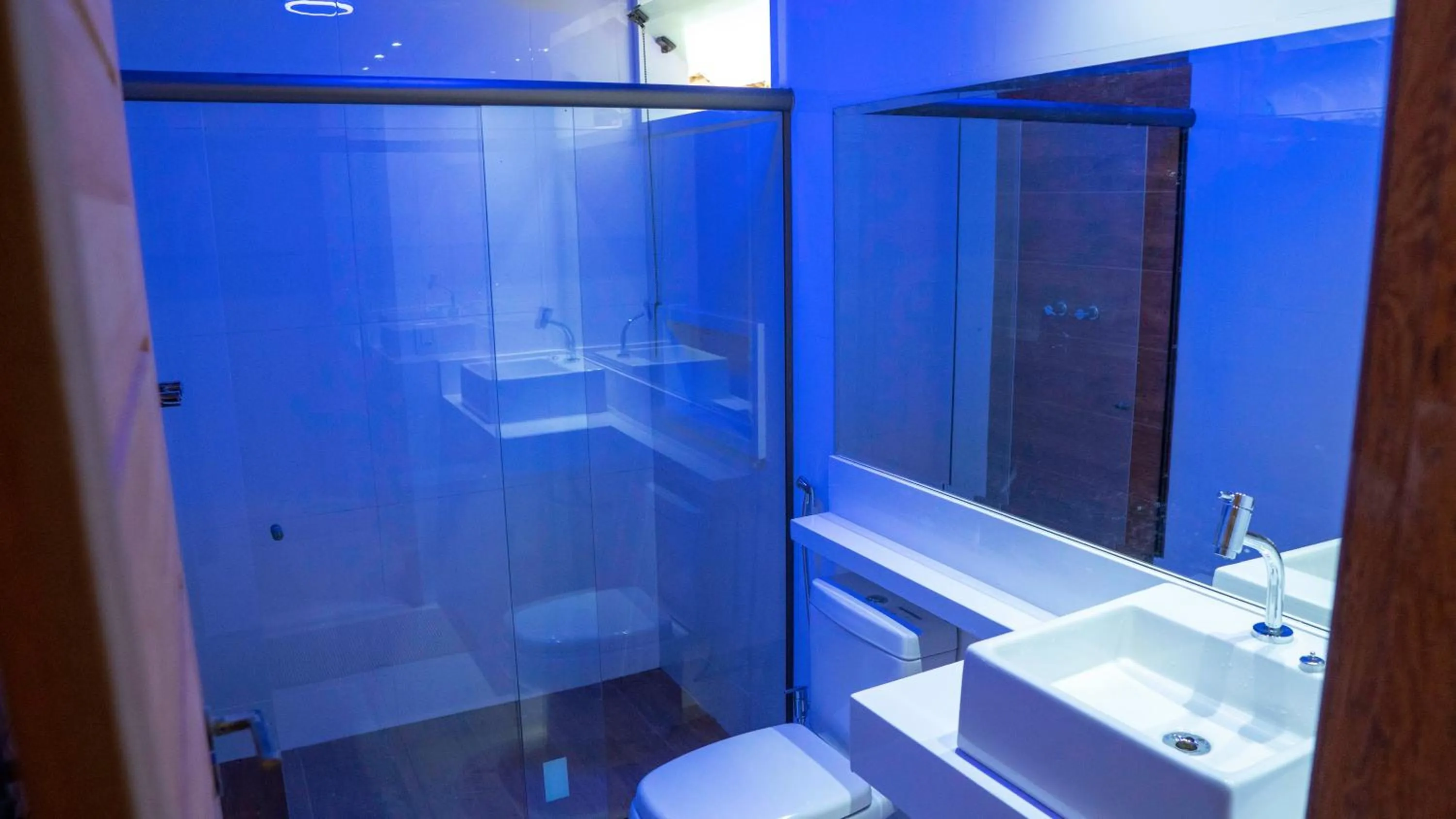 Shower in Praia da Crena