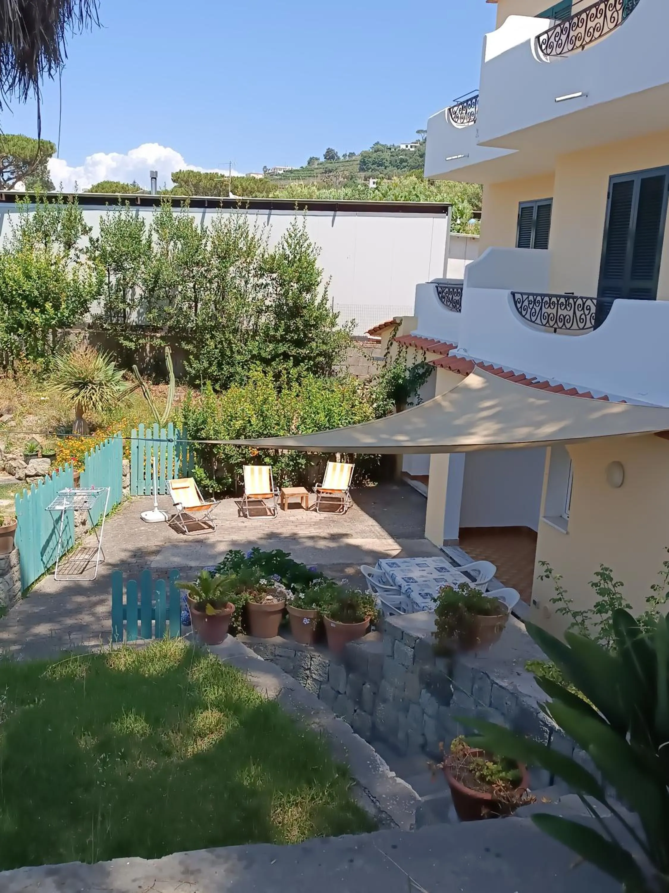 Day in Villa Olivia Residence Ischia - Monolocali e Bilocali nel Verde con Piscine e Vista Mare