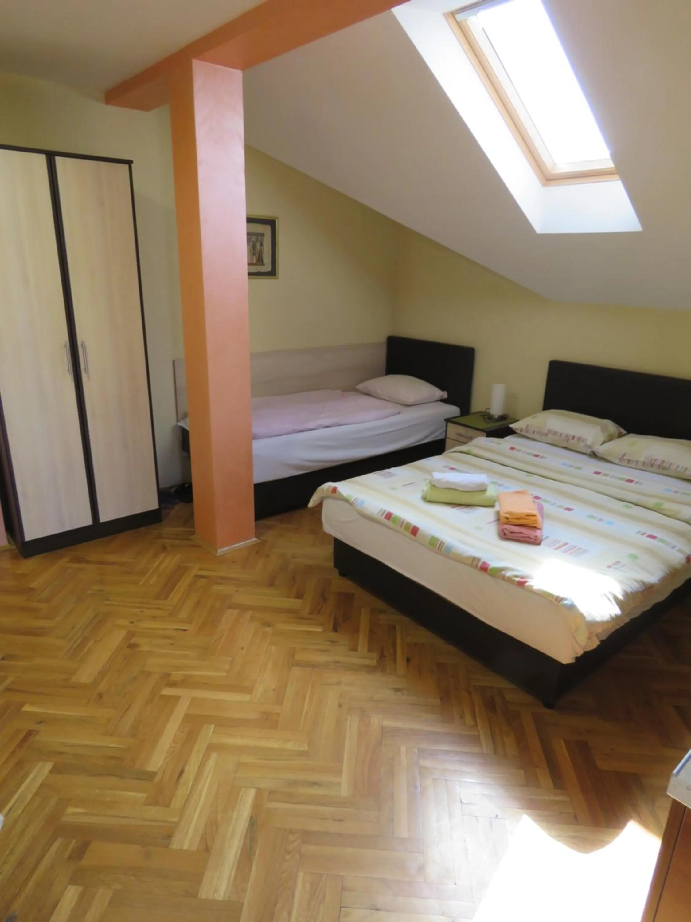 Bed in Apartments Bella Mare Belgrade