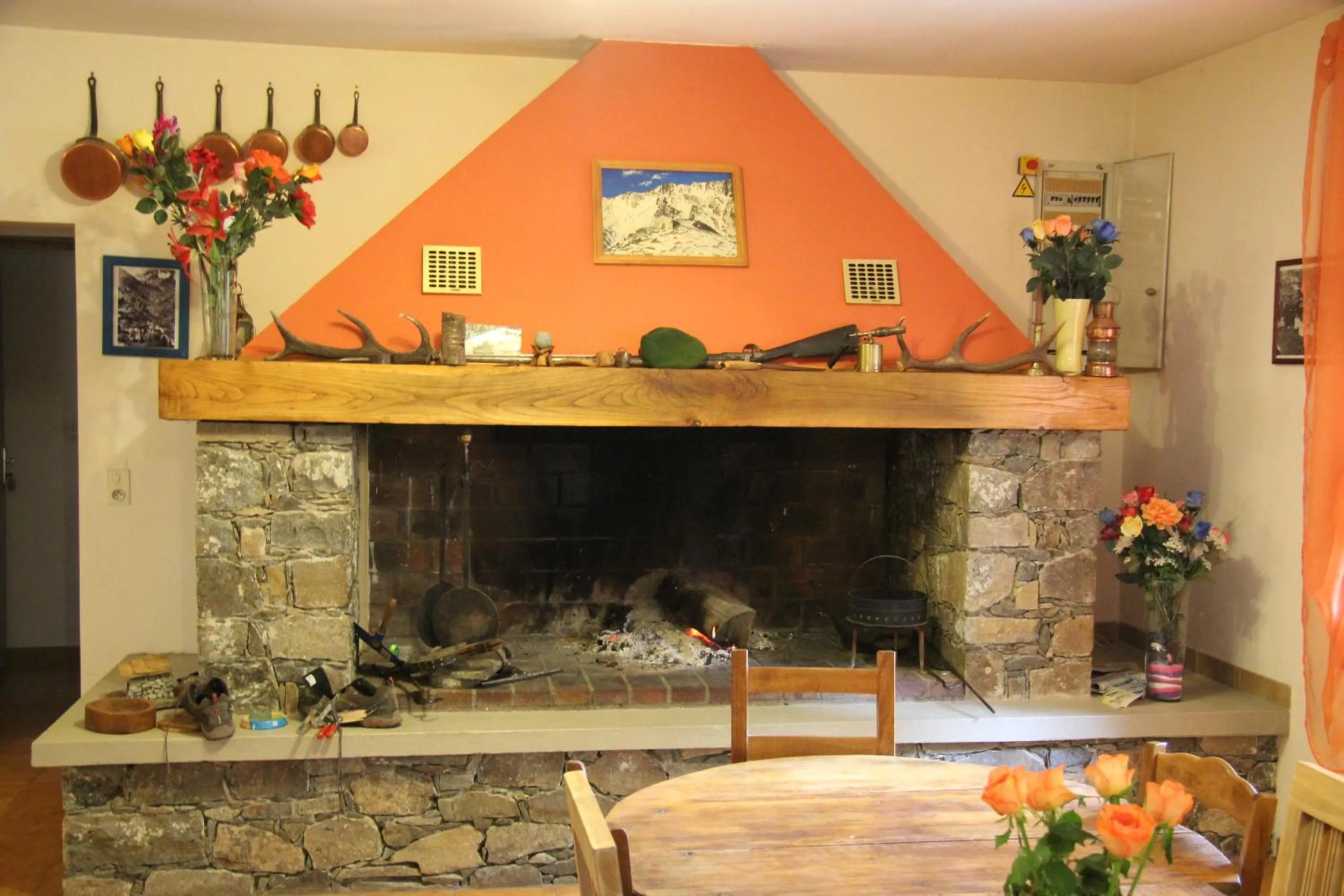 Lounge or bar in Chambre d'Hôte "Chez Antoinette et Charles"