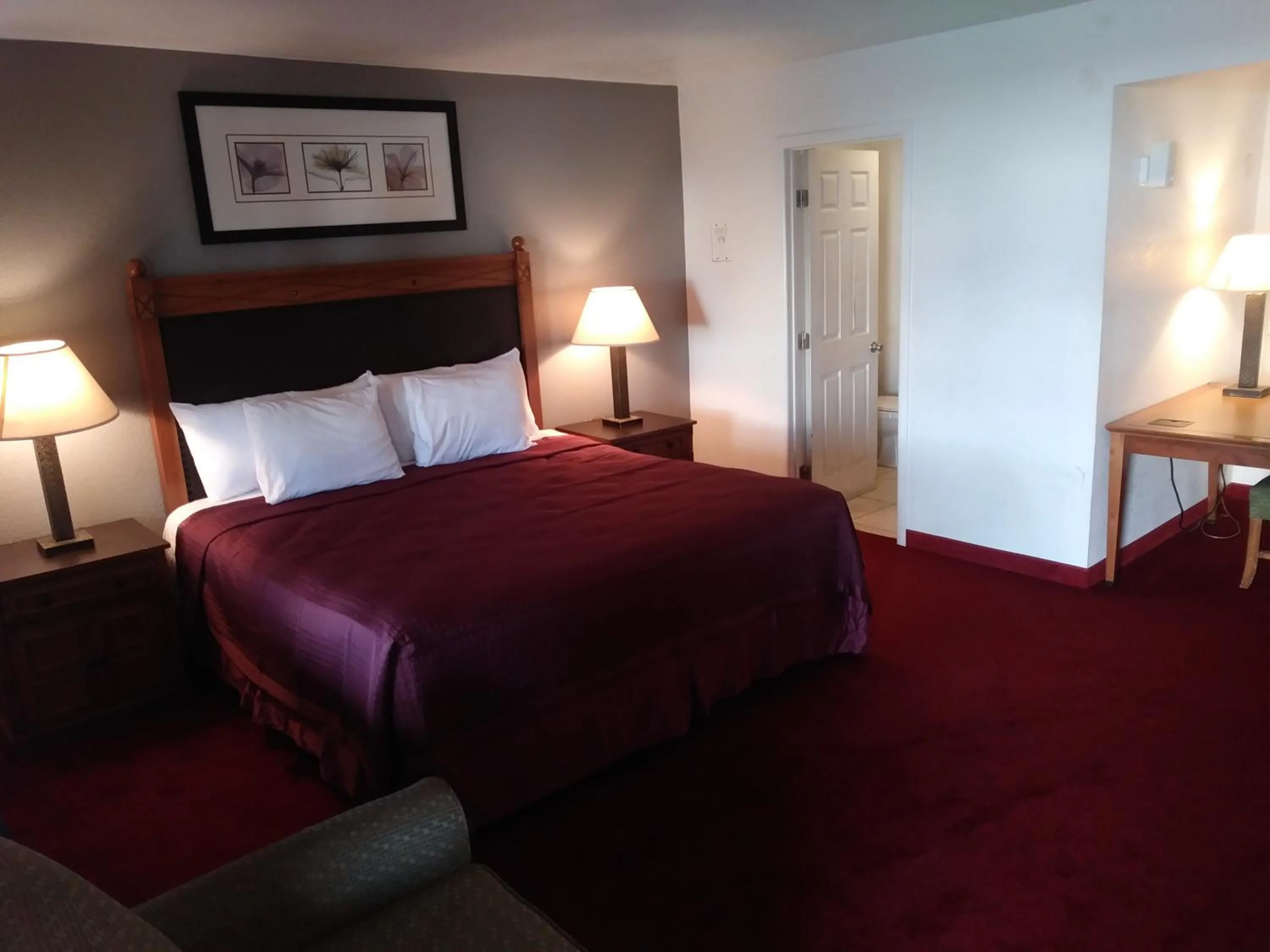 Bedroom, Bed in Western Lodge Phoenix Airport/Downtown