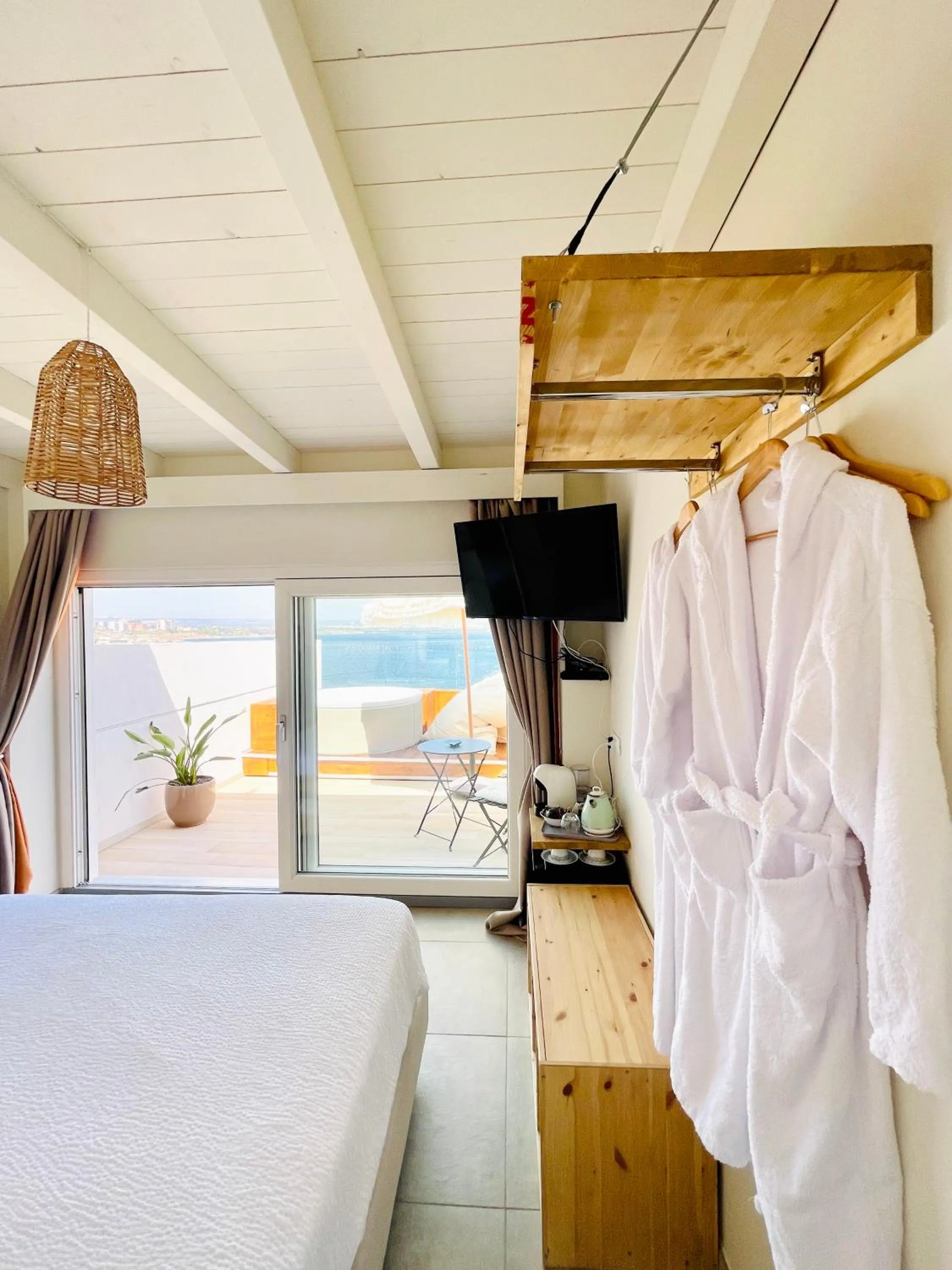 Balcony/Terrace, Bed in Palazzo Matà Boutique Hotel