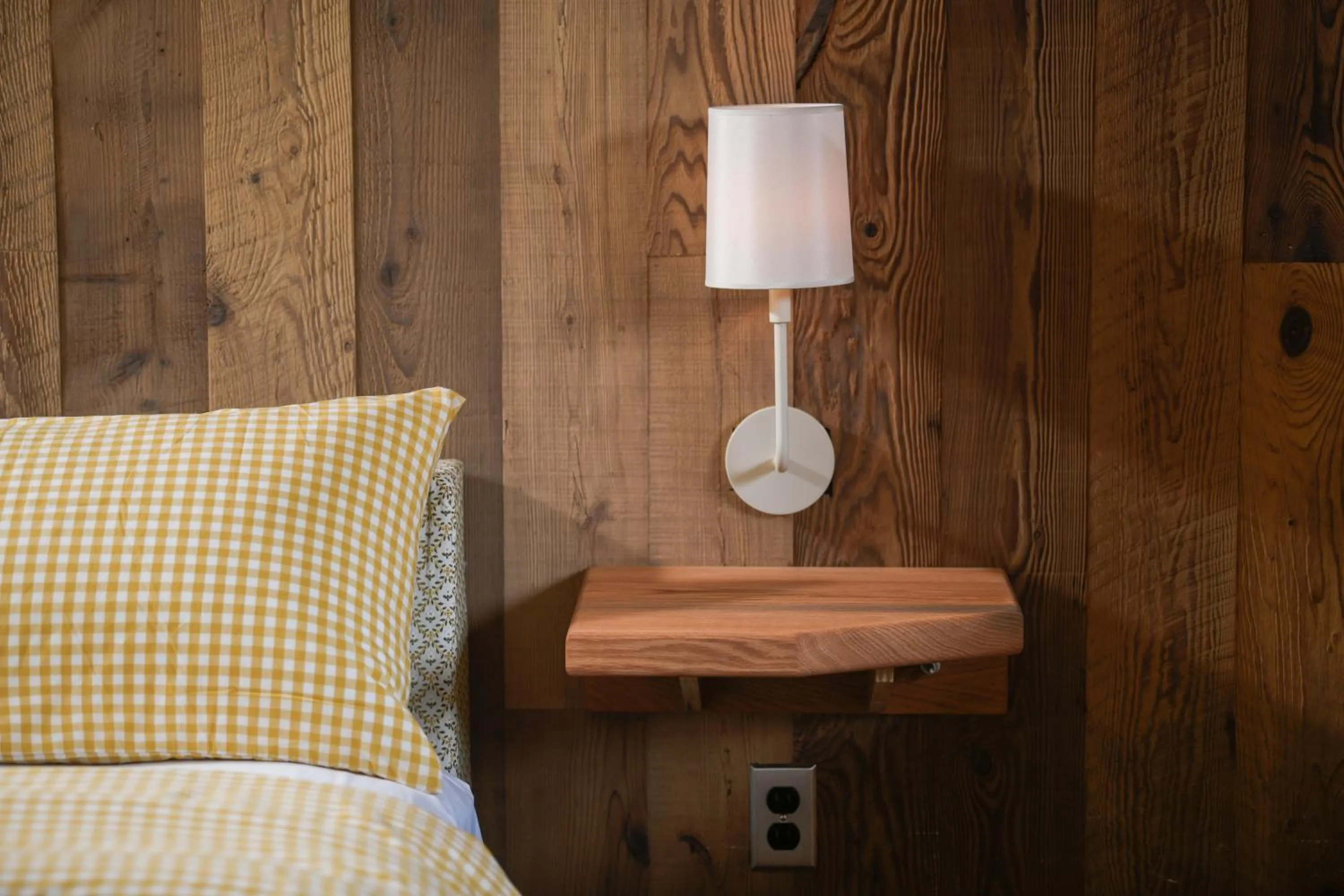 Bed in Little Cat Lodge