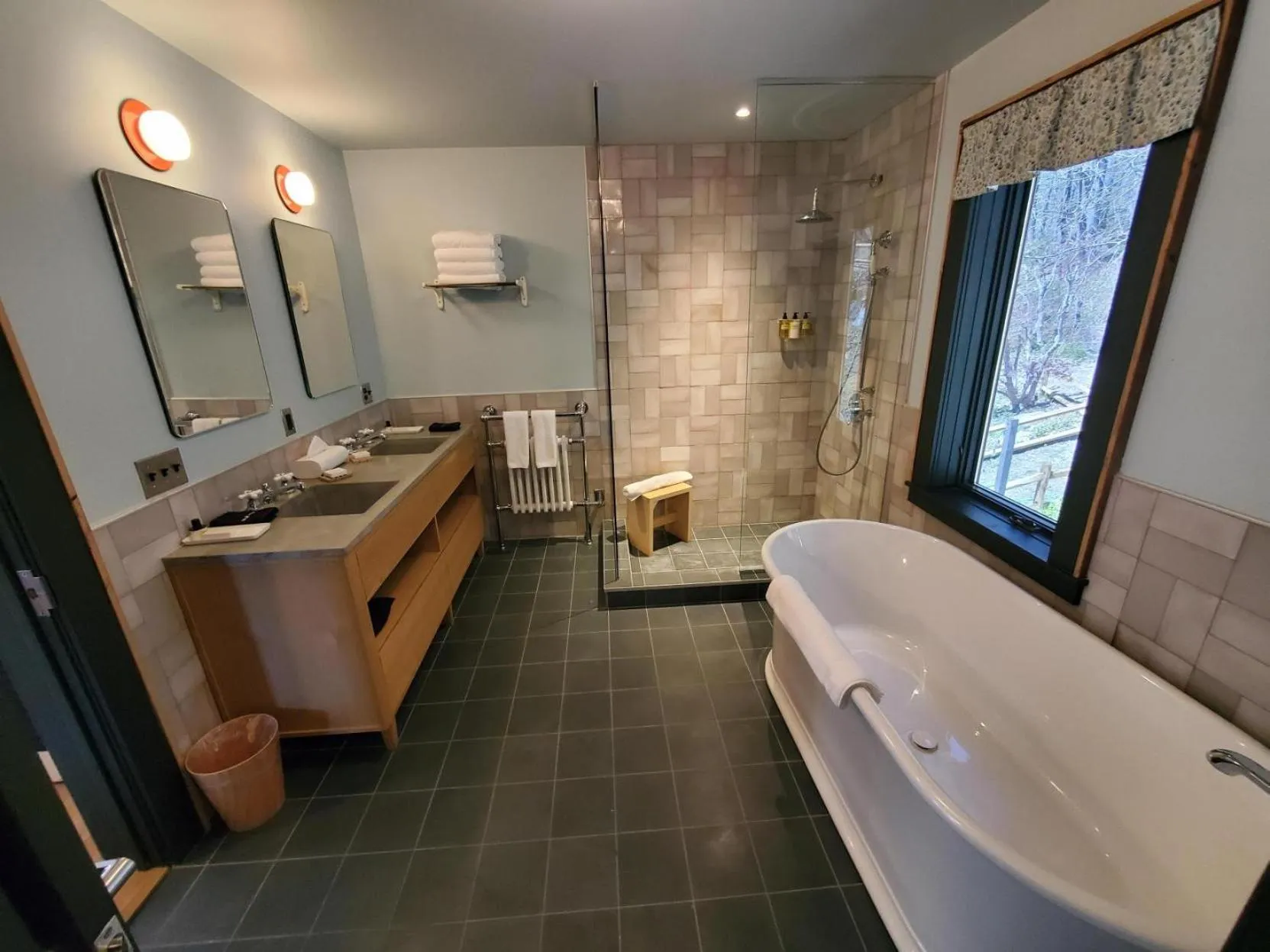 Shower in Little Cat Lodge