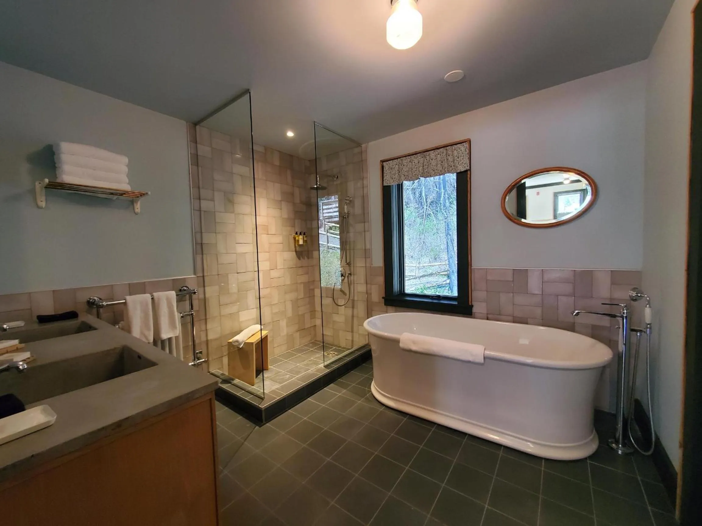 Shower in Little Cat Lodge