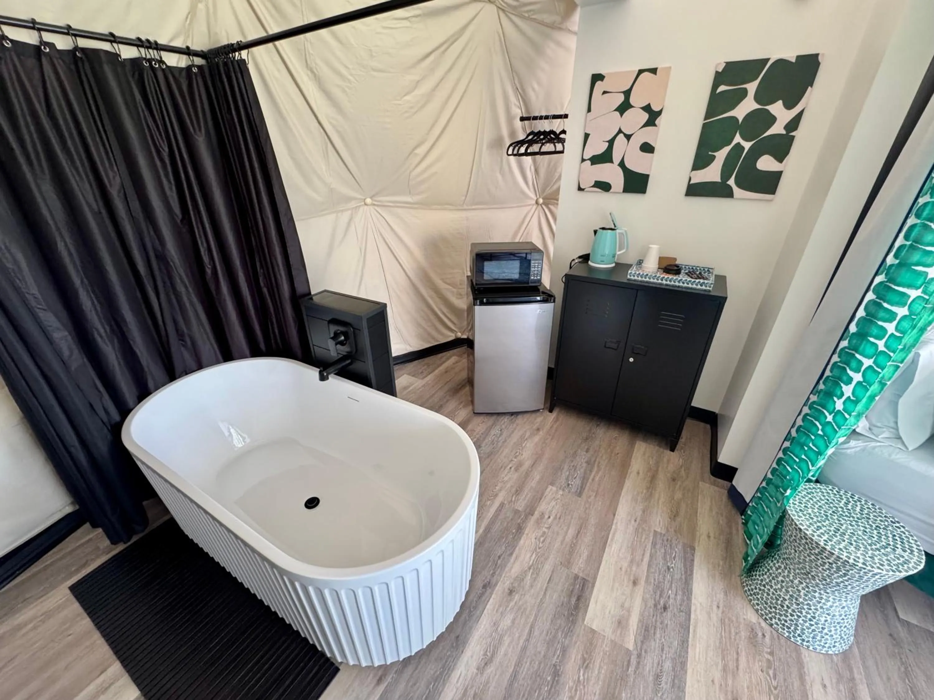 Bathroom in DayDreamer Domes