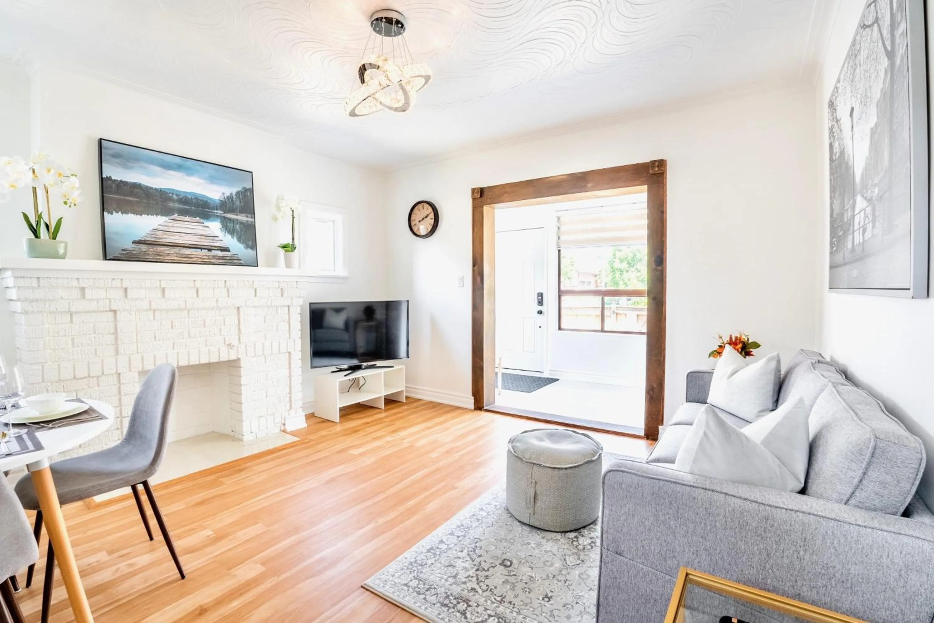 3BR Luxury Home - Heart of St Clair West