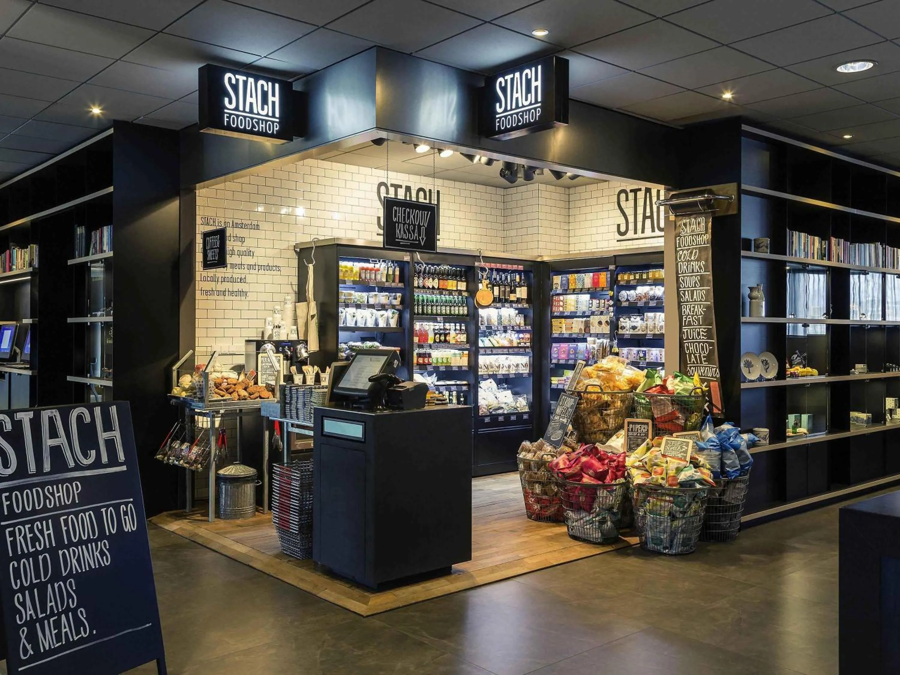 Lounge or bar in Mercure Amsterdam City Hotel