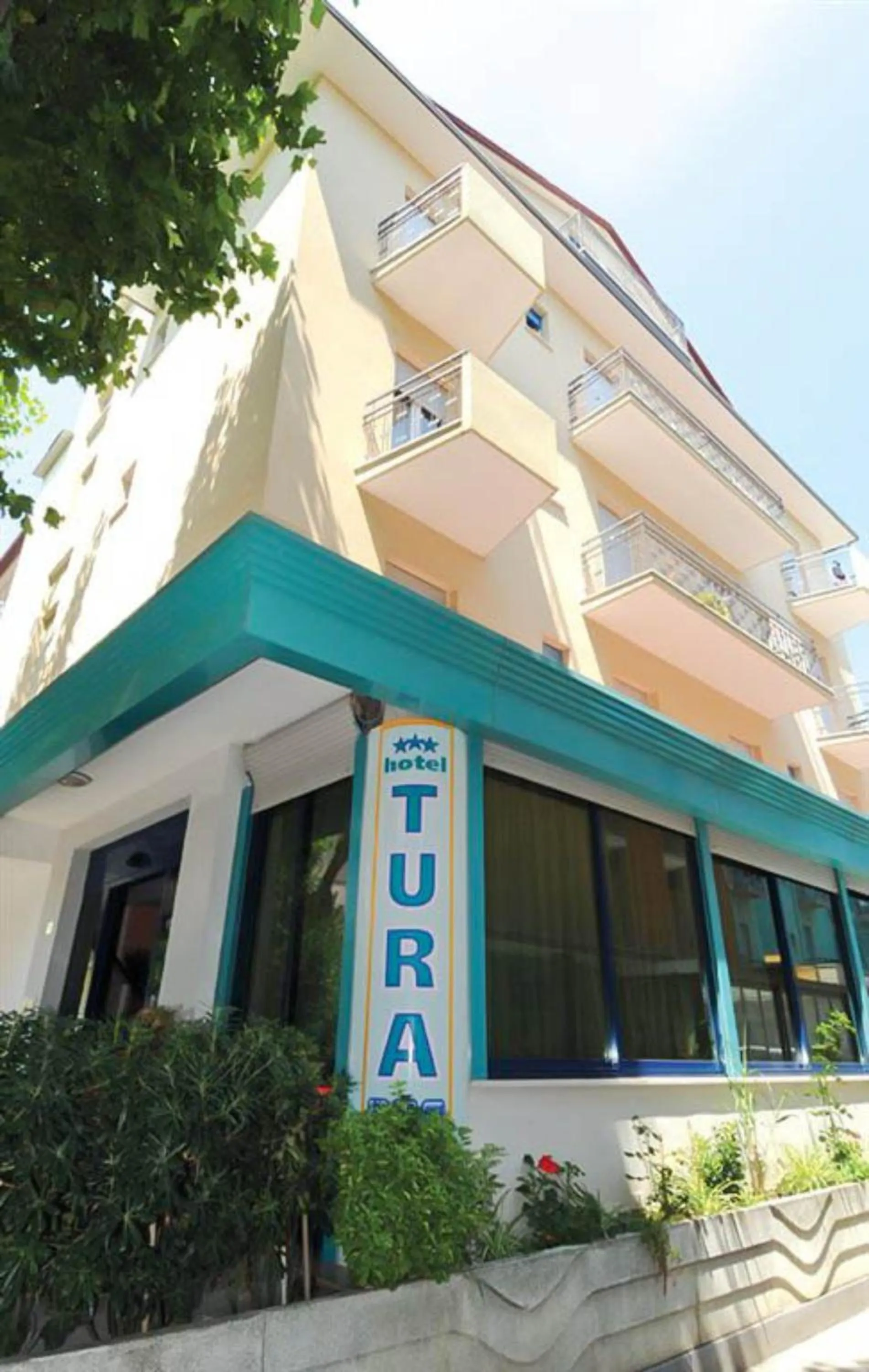 Facade/entrance in Hotel Tura