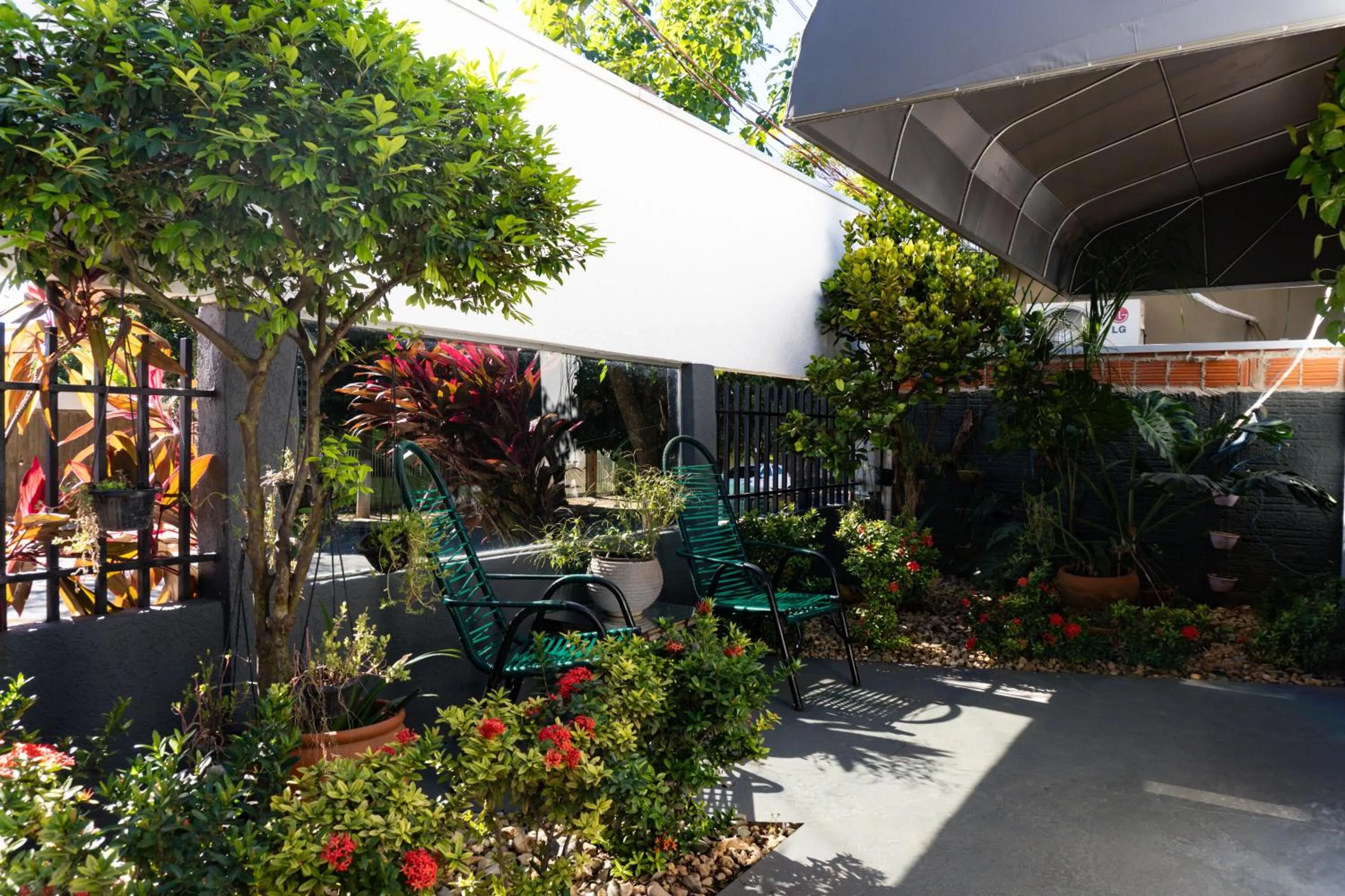 Garden in Pousada Papaya - Bonito