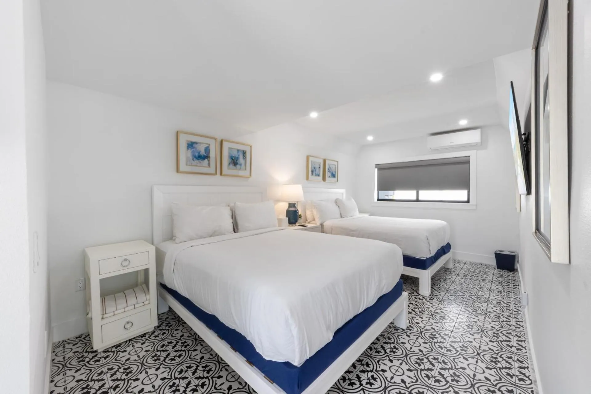 Bed in The Retreat at Anna Maria Island Inn