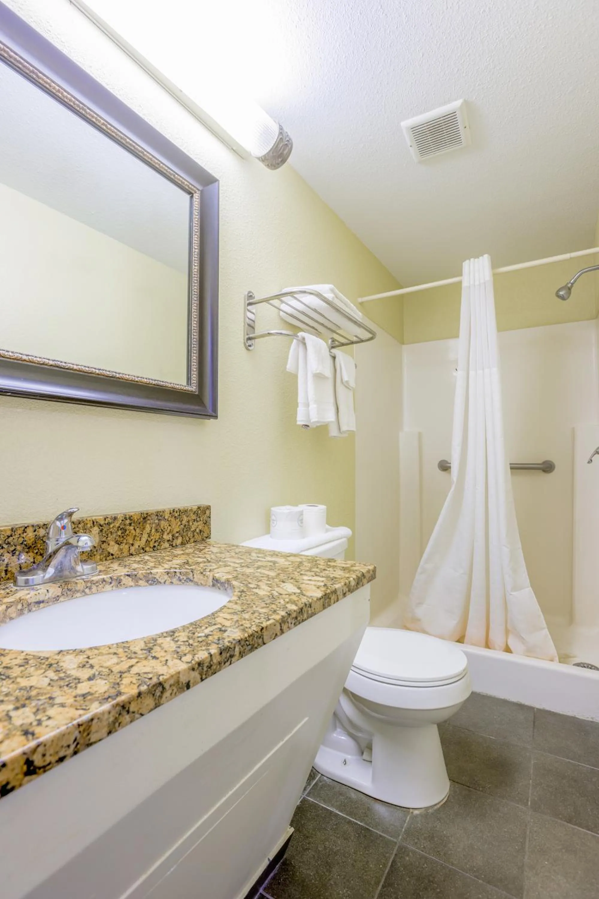 Bathroom in Budget Inn By OYO Natural Bridge I-81