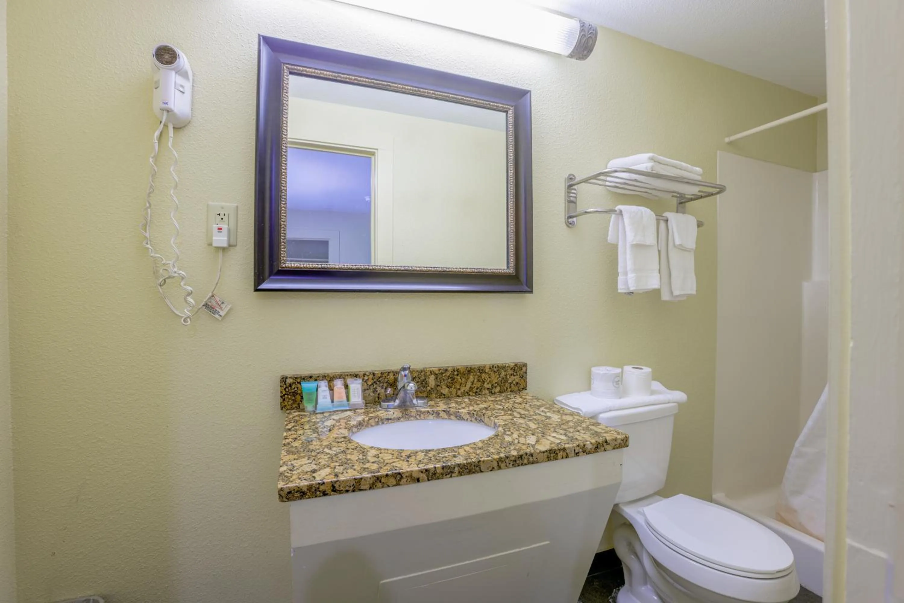Bathroom in Budget Inn By OYO Natural Bridge I-81