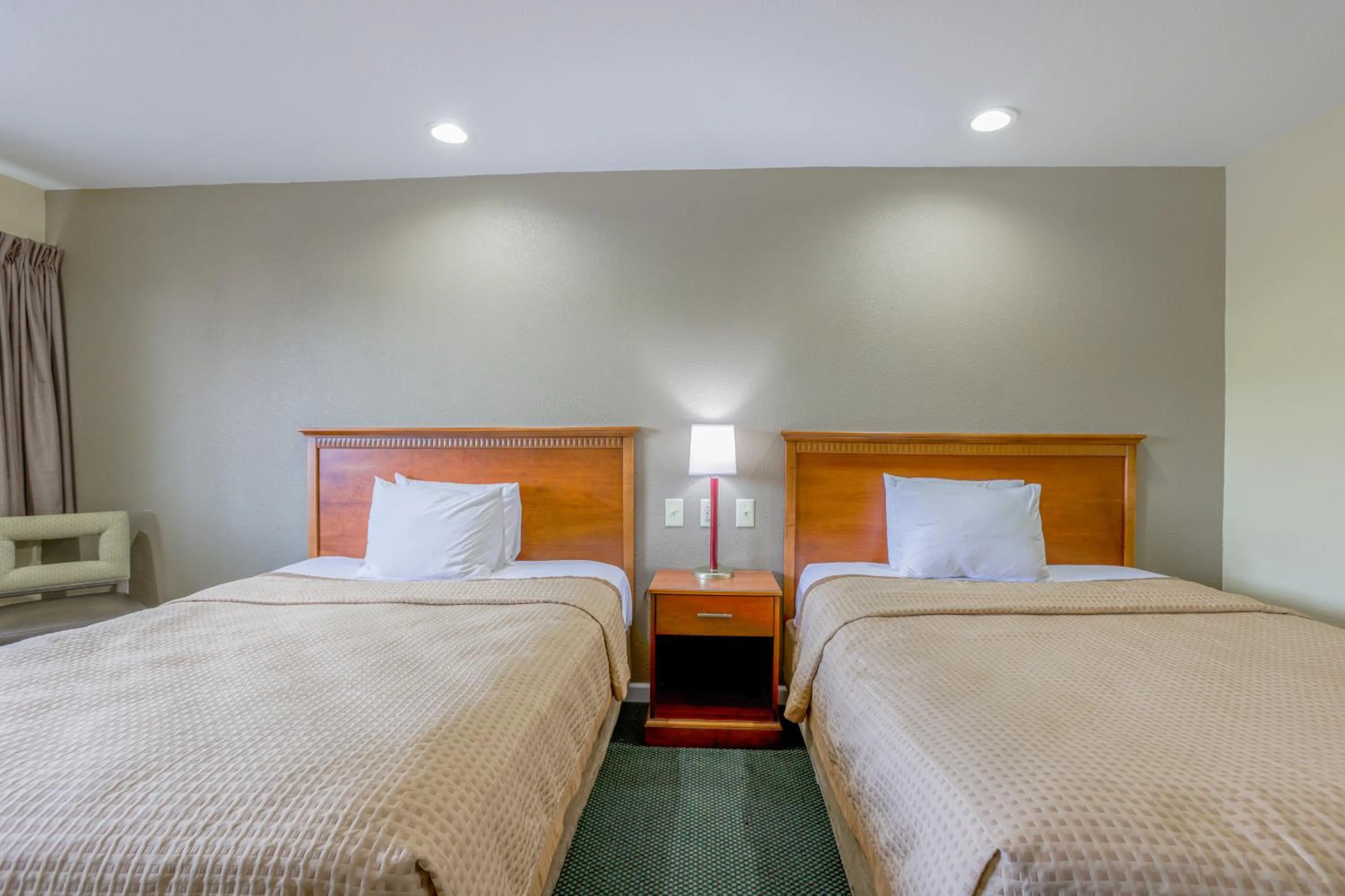 Bedroom, Bed in Budget Inn By OYO Natural Bridge I-81