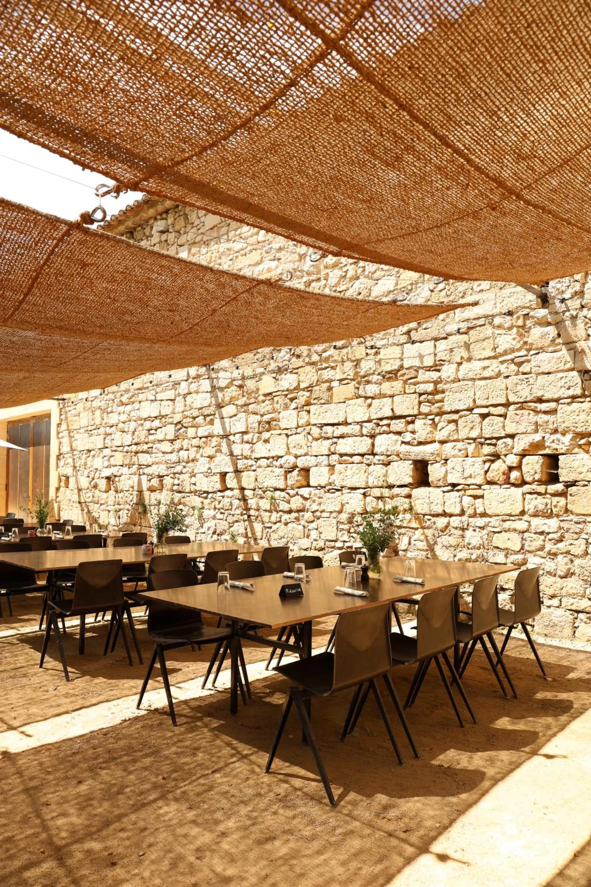 Restaurant/places to eat in Prieuré Saint-Nicolas - Les Maisons