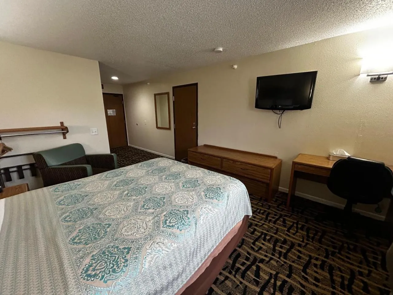 Bedroom, Bed in West Point Inn & Suits