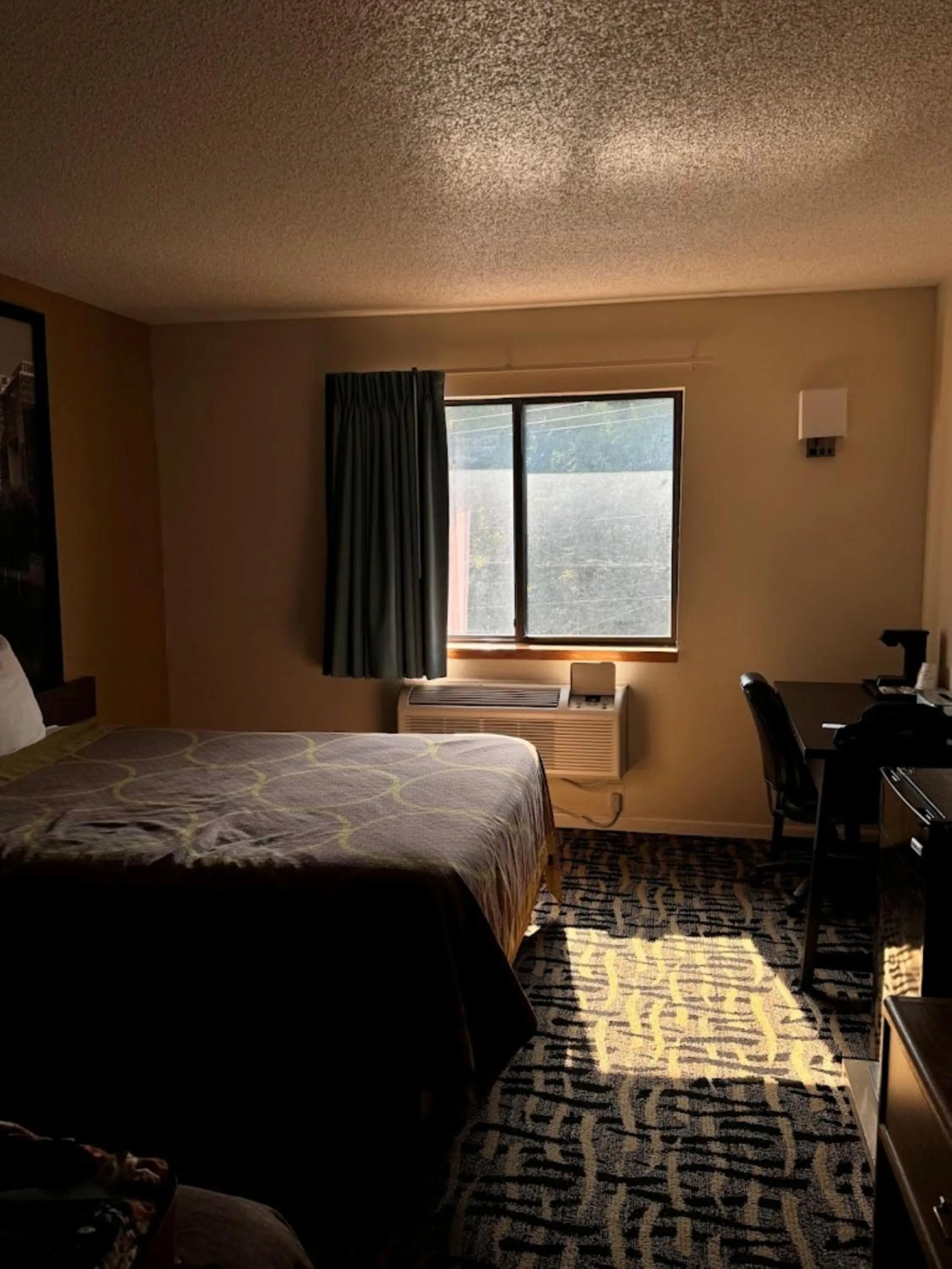 Bedroom, Bed in West Point Inn &amp; Suits