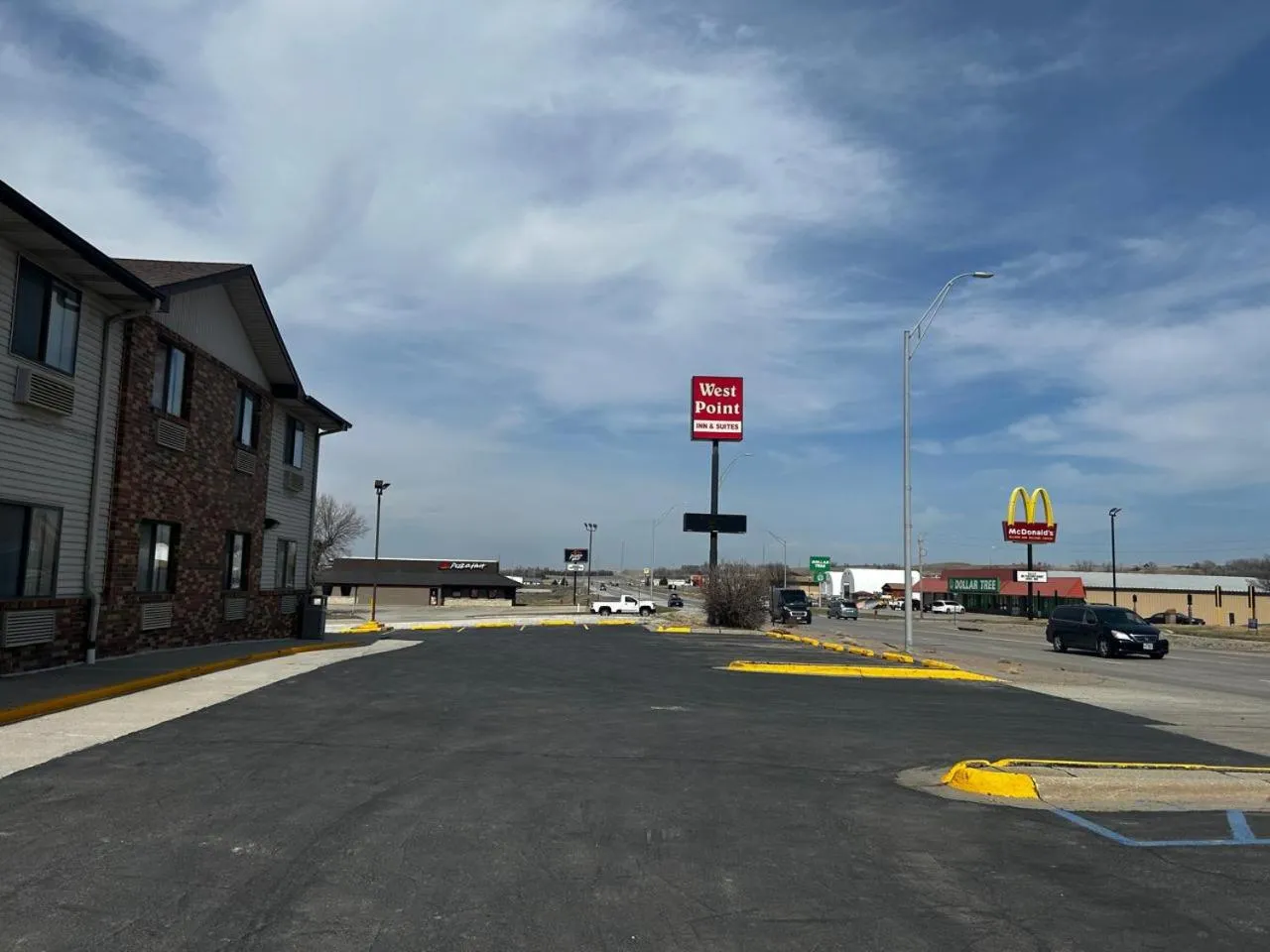 Facade/entrance in West Point Inn &amp; Suits