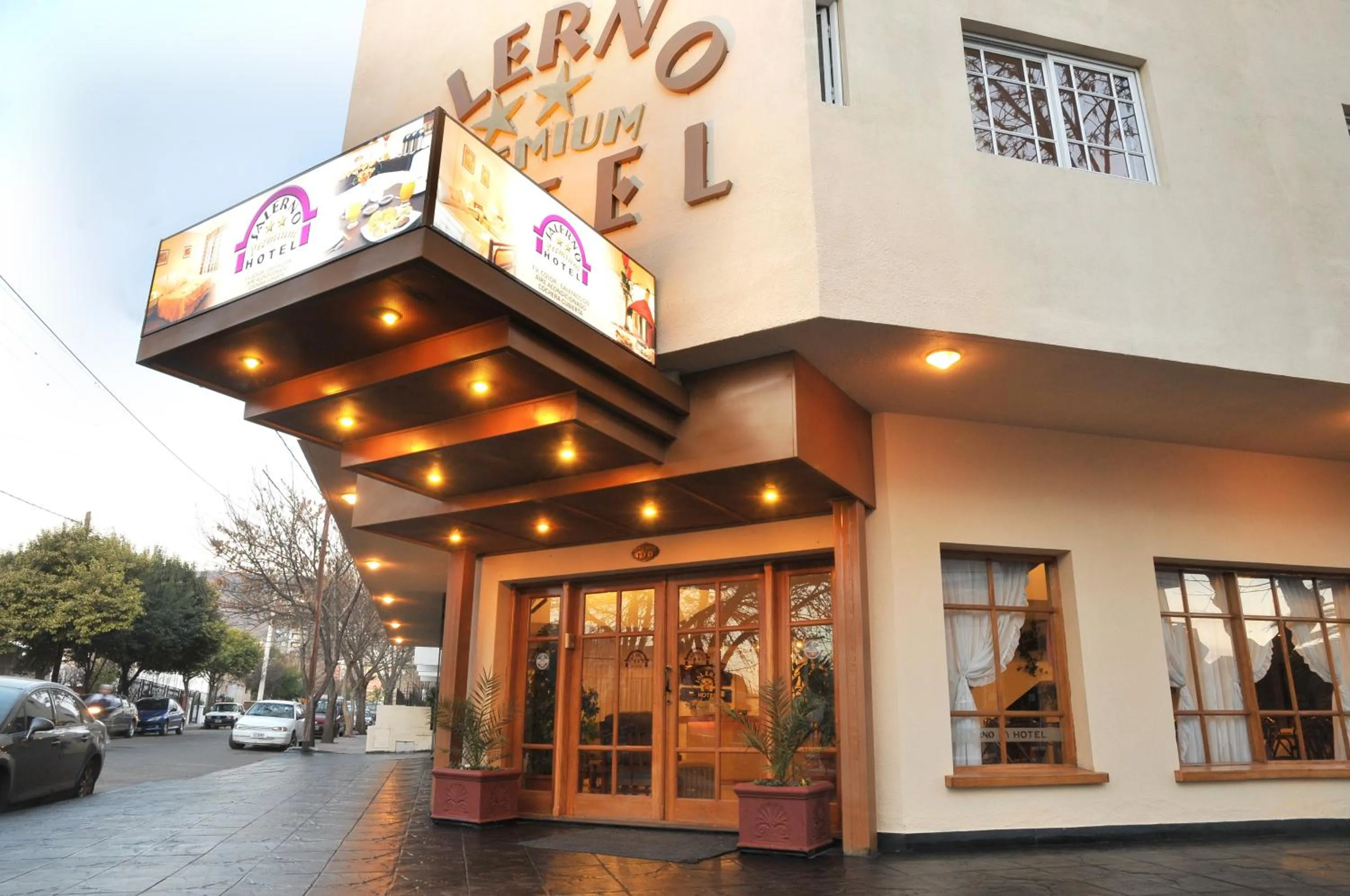 Facade/entrance in Hotel Salerno