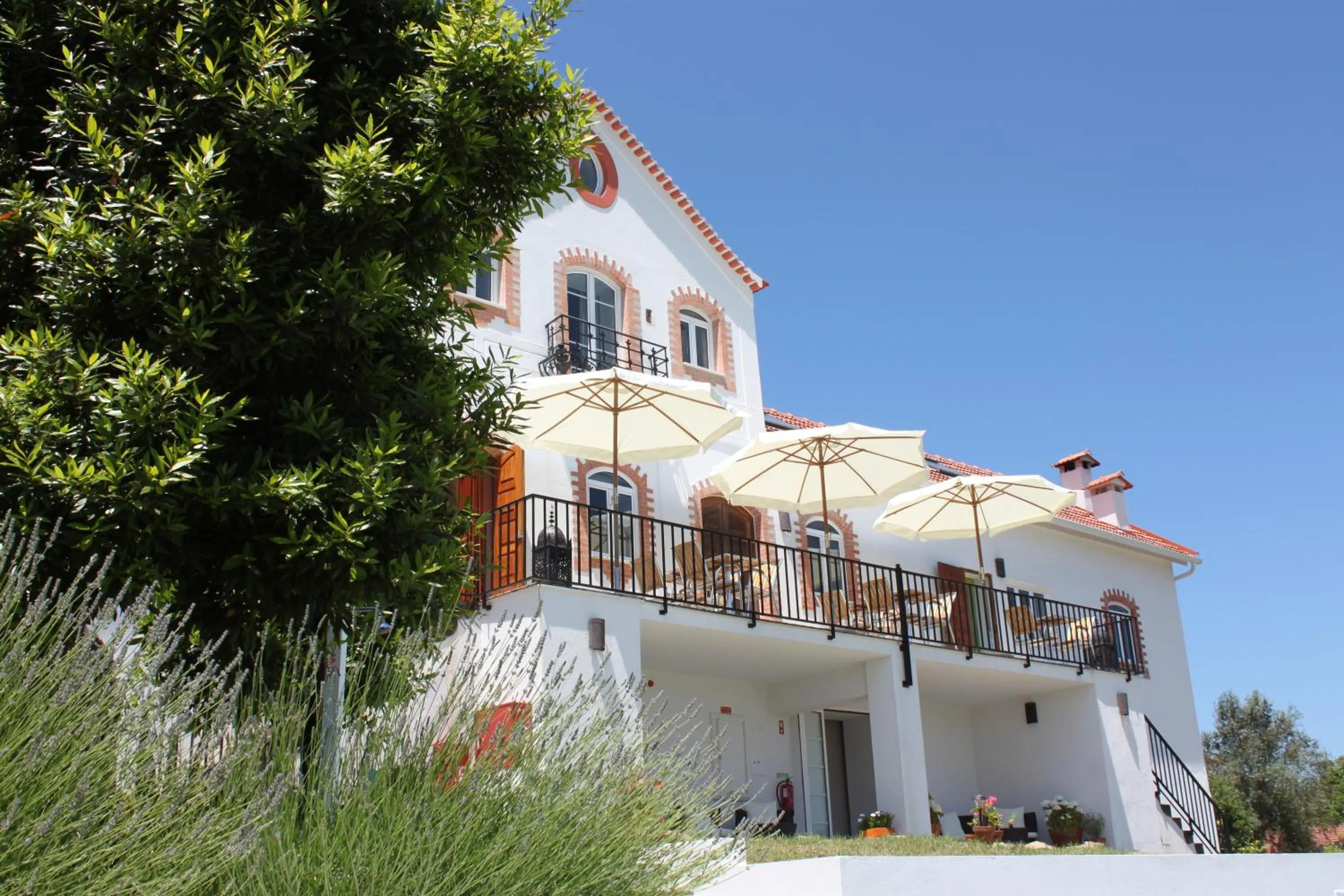 Facade/entrance in Casa nas Serras