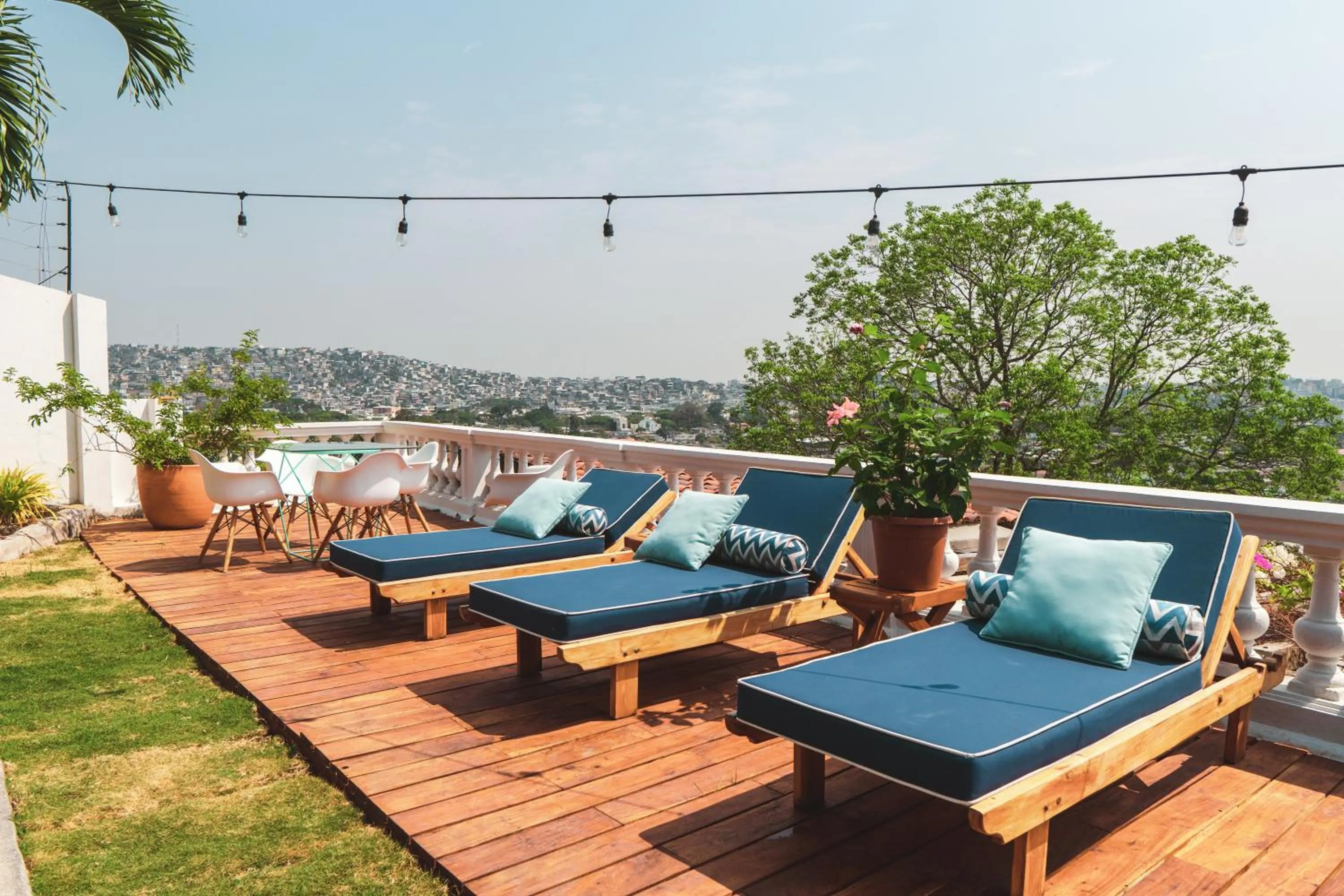 Swimming pool in Iguanazu Bed & Breakfast