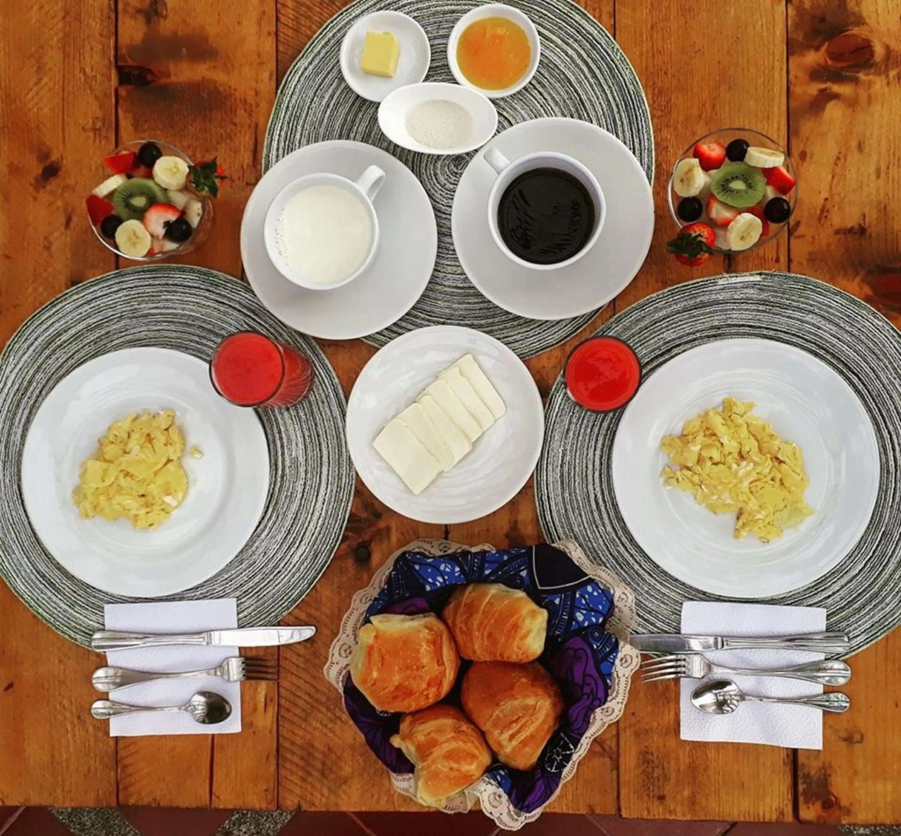 Continental breakfast in Iguanazu Bed & Breakfast