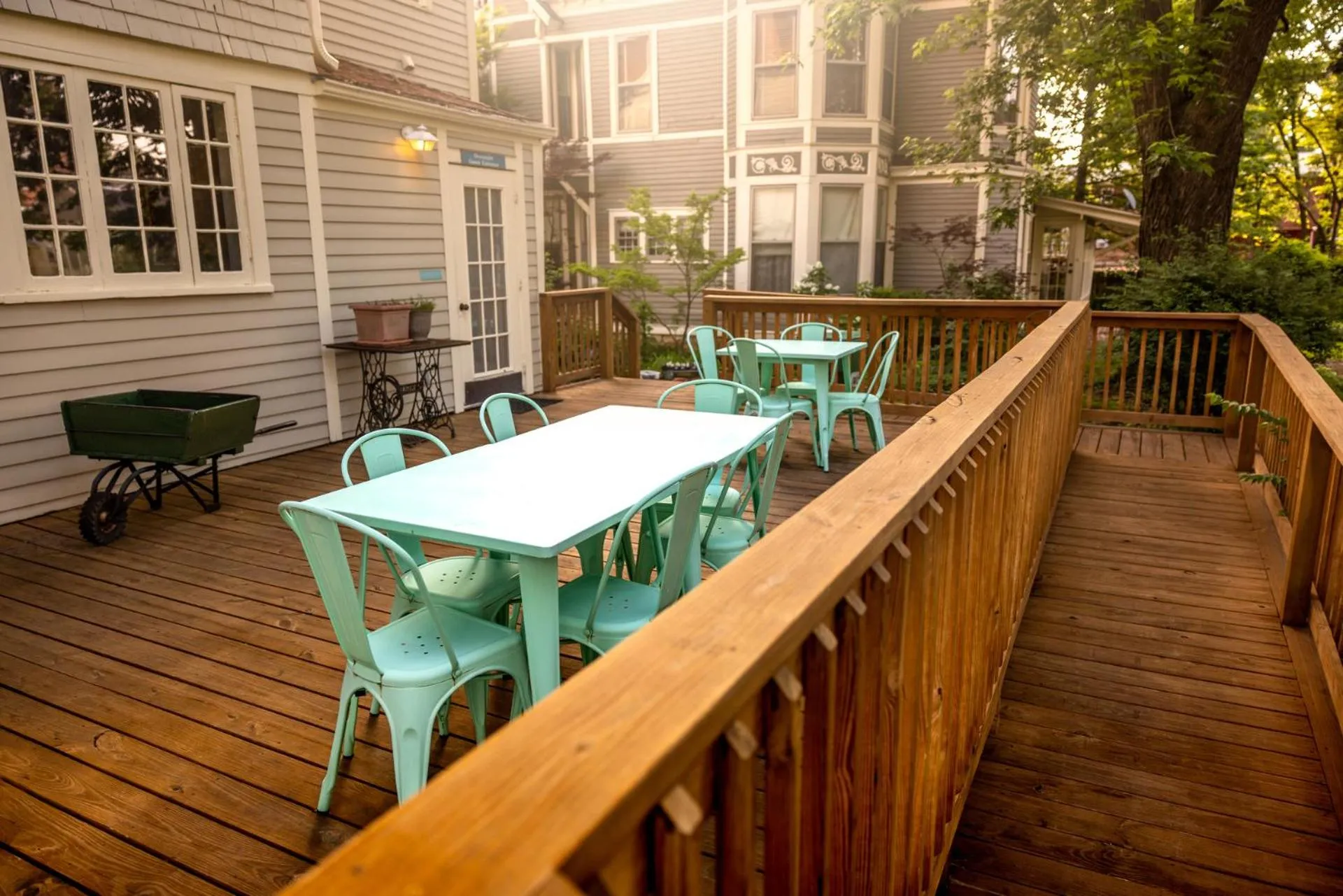 Property building in Walnut Street Inn