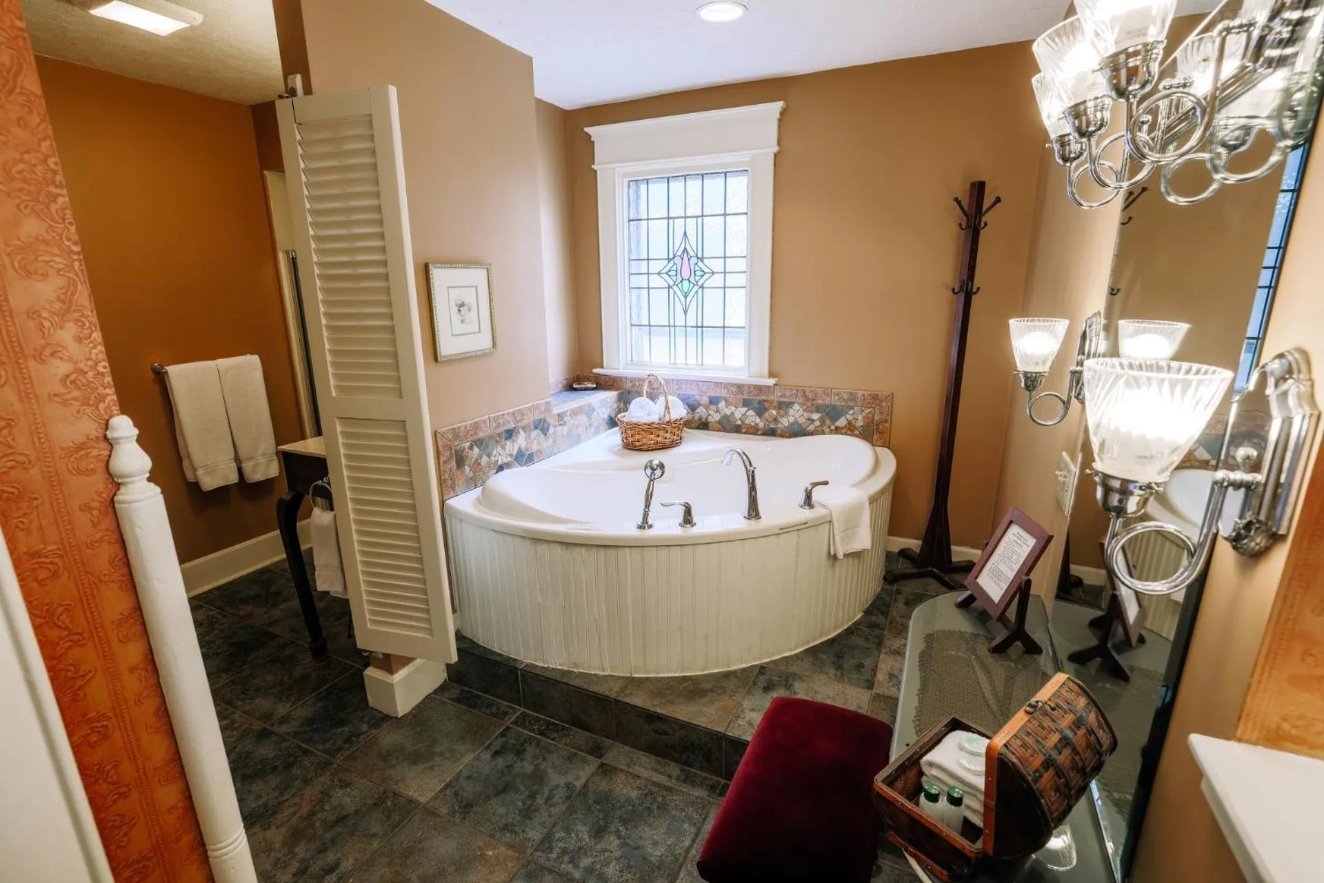 Bathroom in Walnut Street Inn