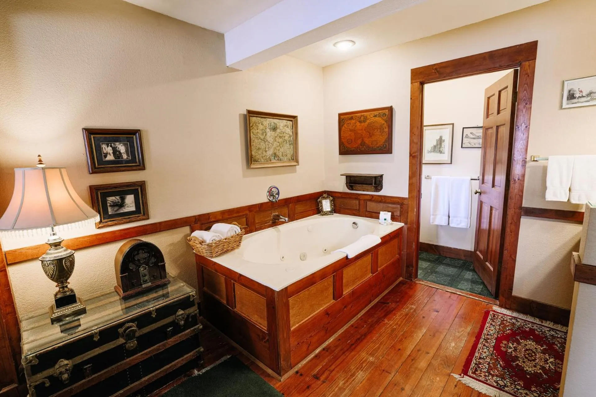 Bathroom in Walnut Street Inn