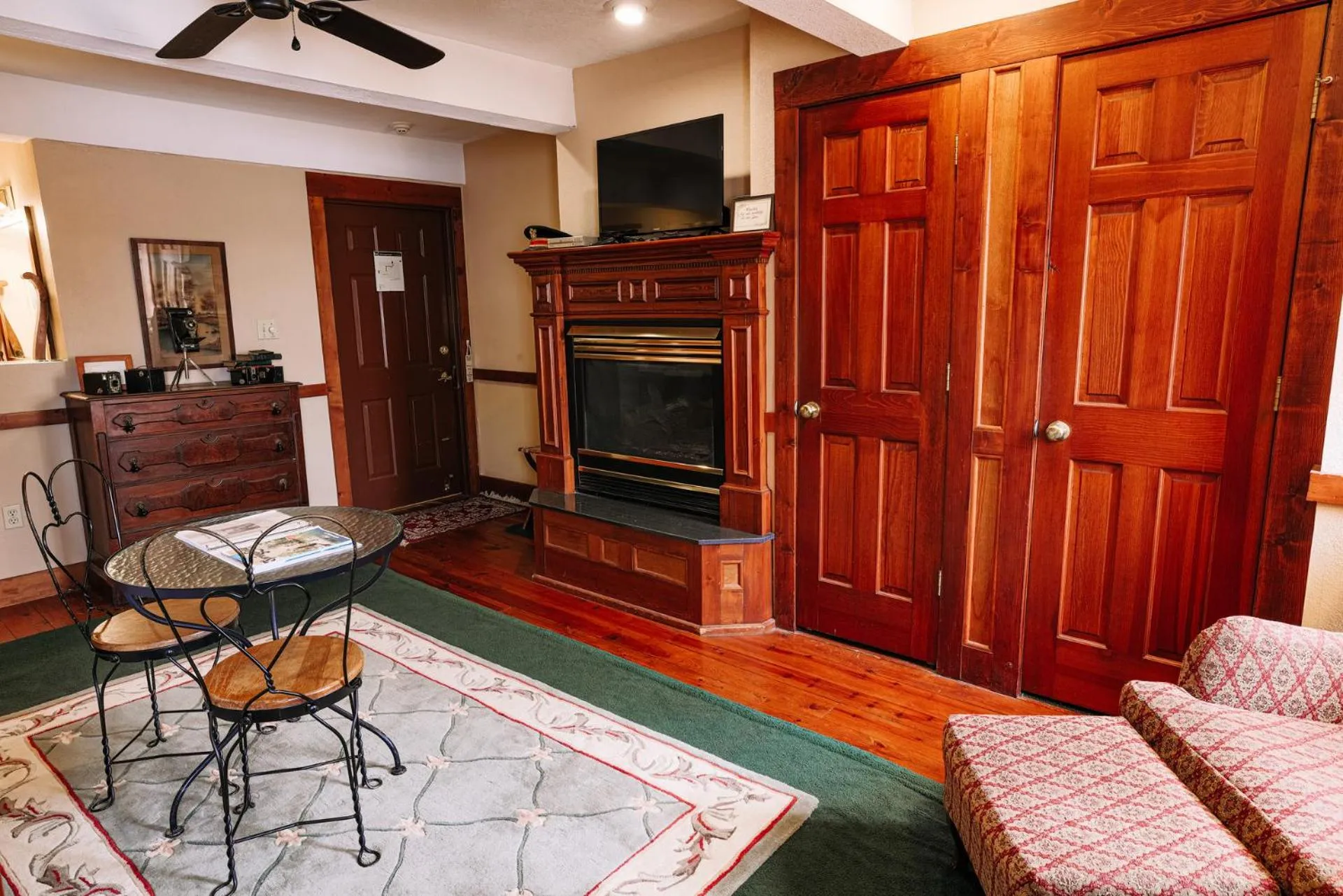 TV and multimedia in Walnut Street Inn