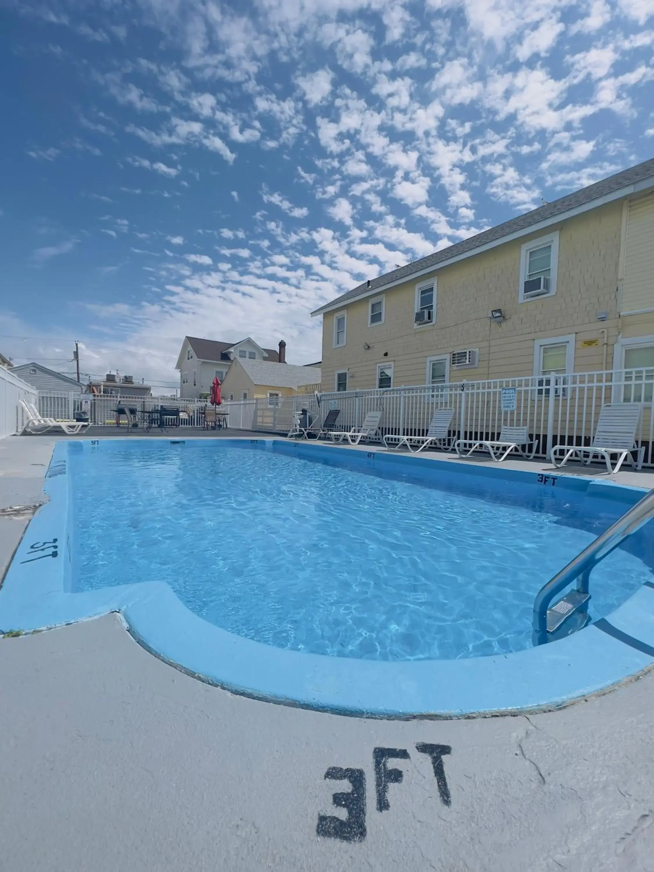 Pool view in Dry Dock Motel Pool view in Dry Dock Motel