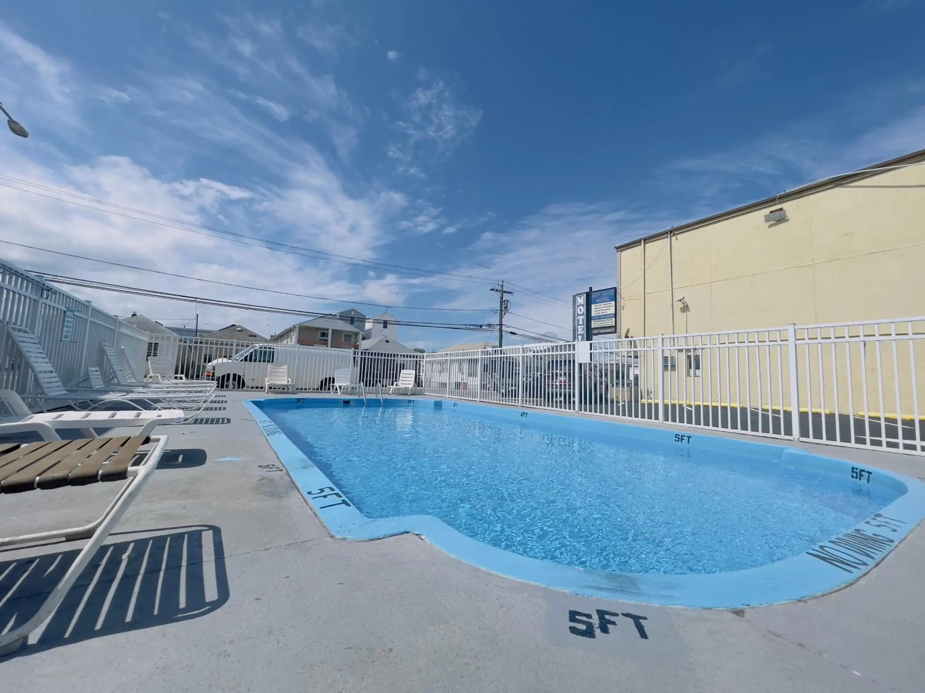 Pool view in Dry Dock Motel Pool view in Dry Dock Motel