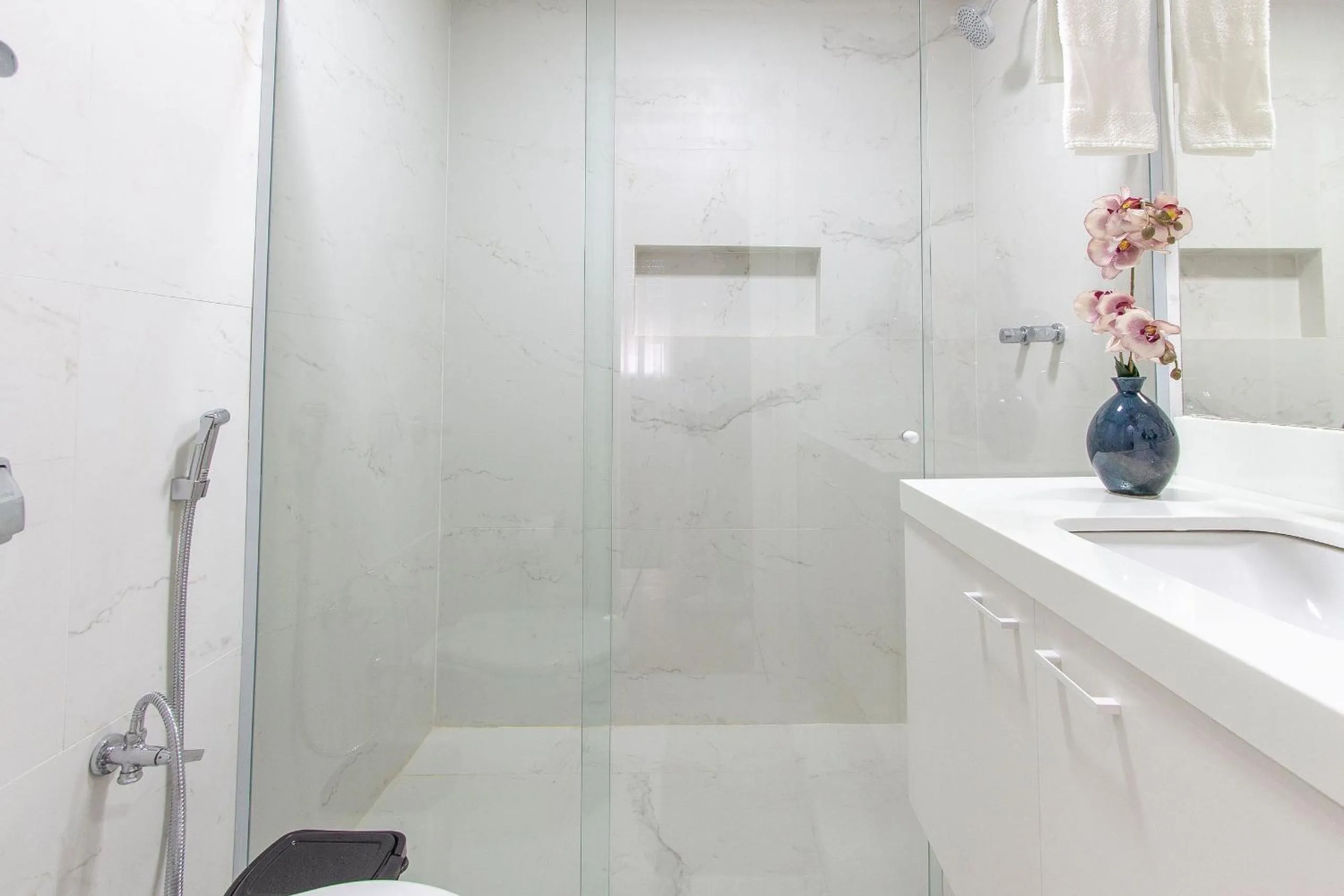 Shower in Exclusivo 3Qtos c/ Garagem em Copacabana, conforto