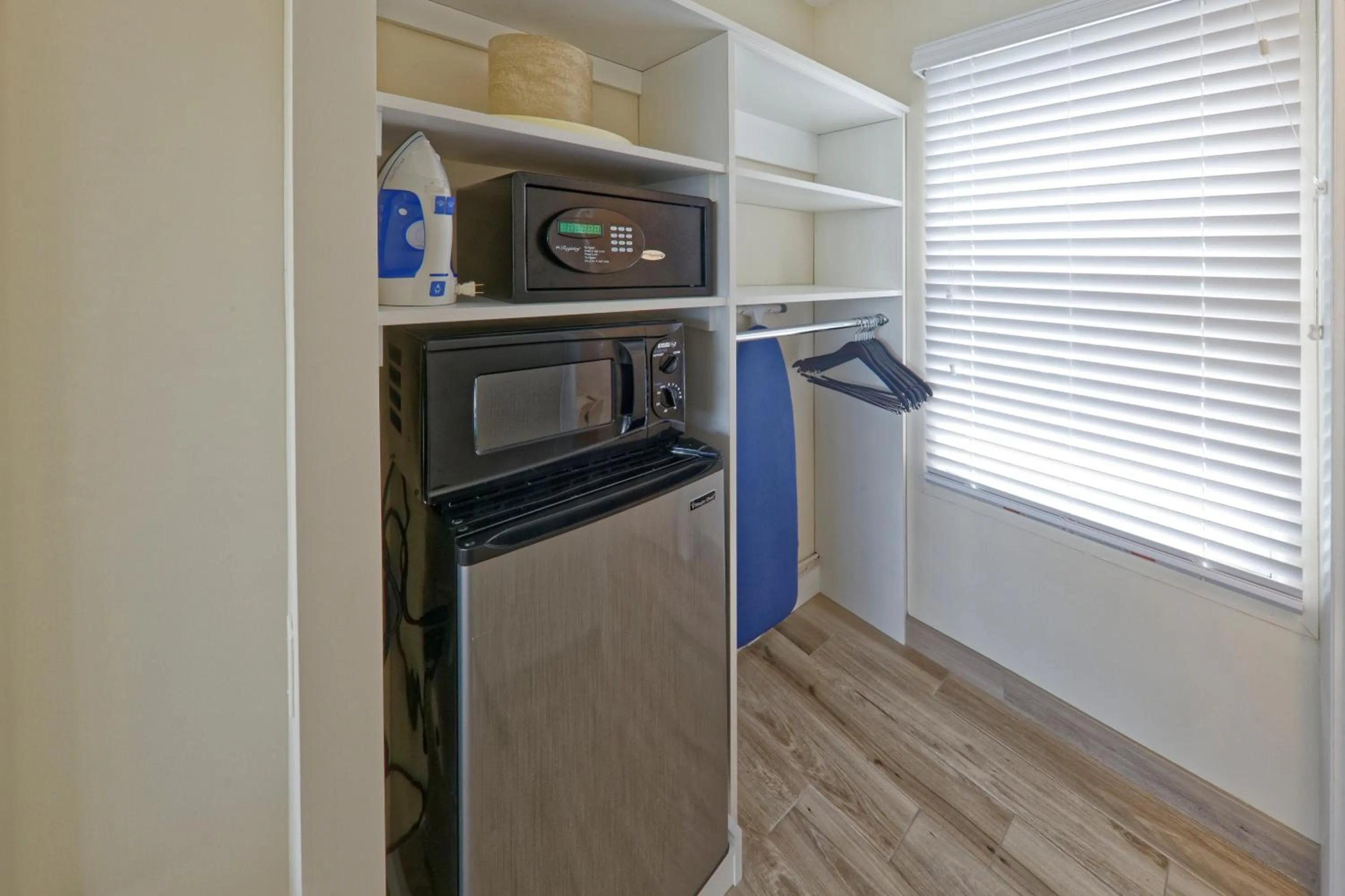 Kitchen or kitchenette in Dunes Court